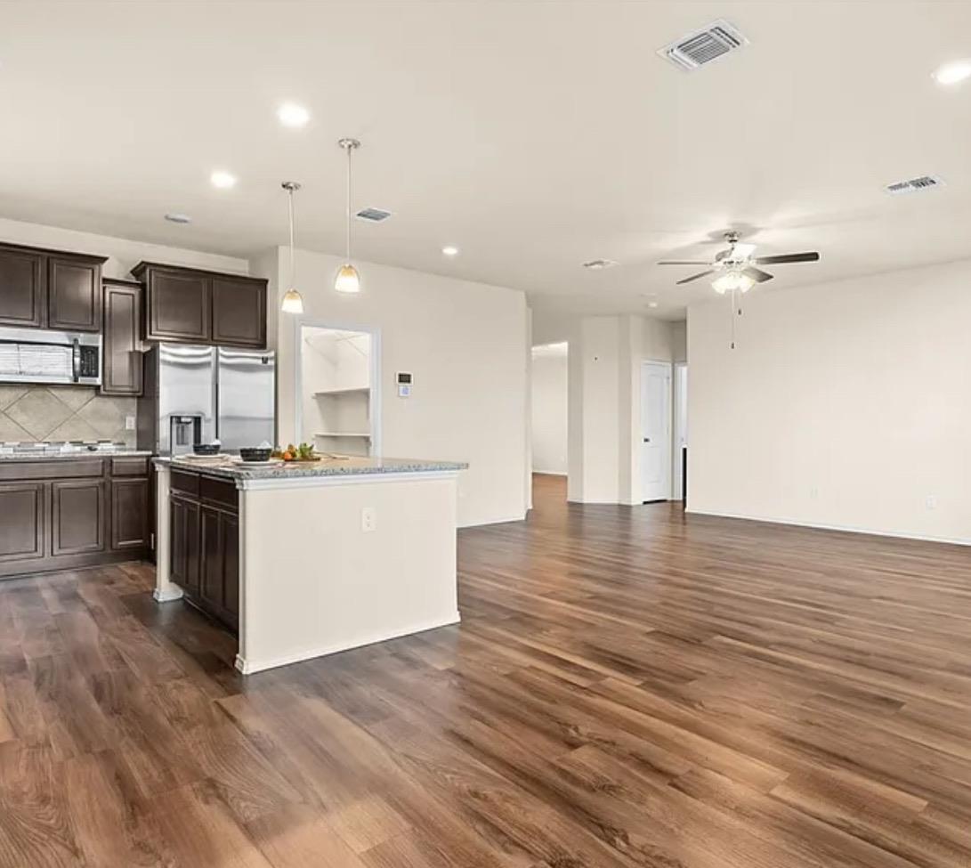 5561 Perdita Dr Property Photo 9