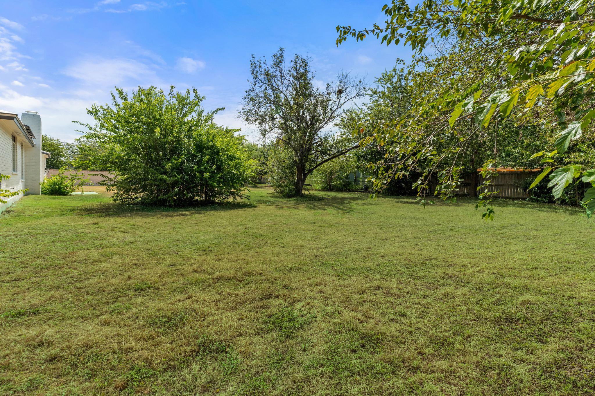 1500 Wildflower Dr Property Photo 29
