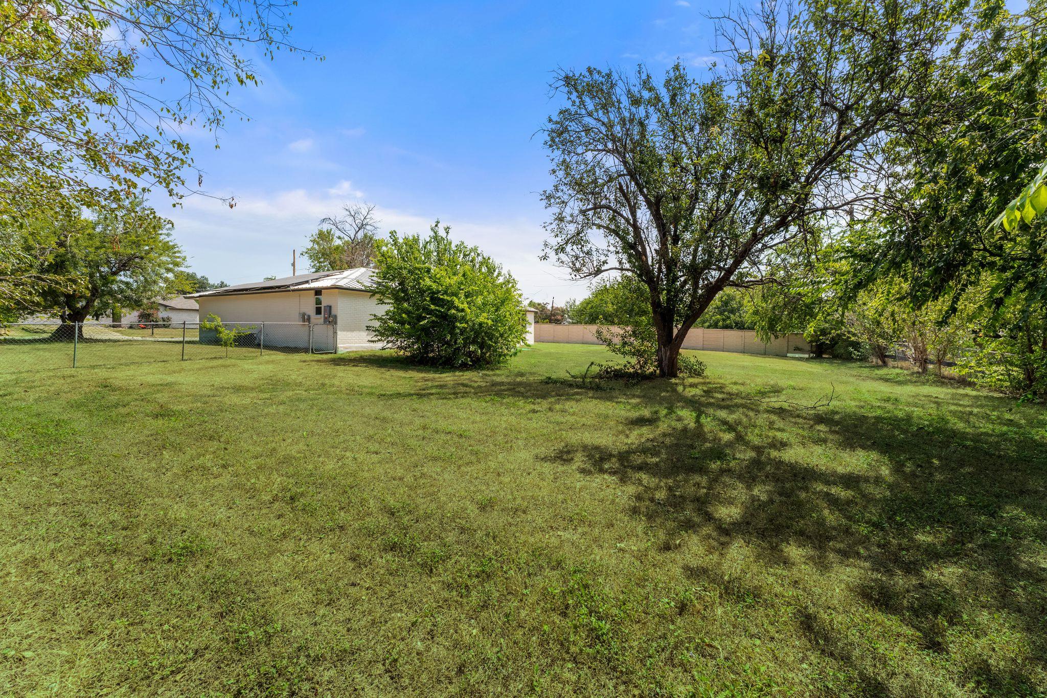 1500 Wildflower Dr Property Photo 30