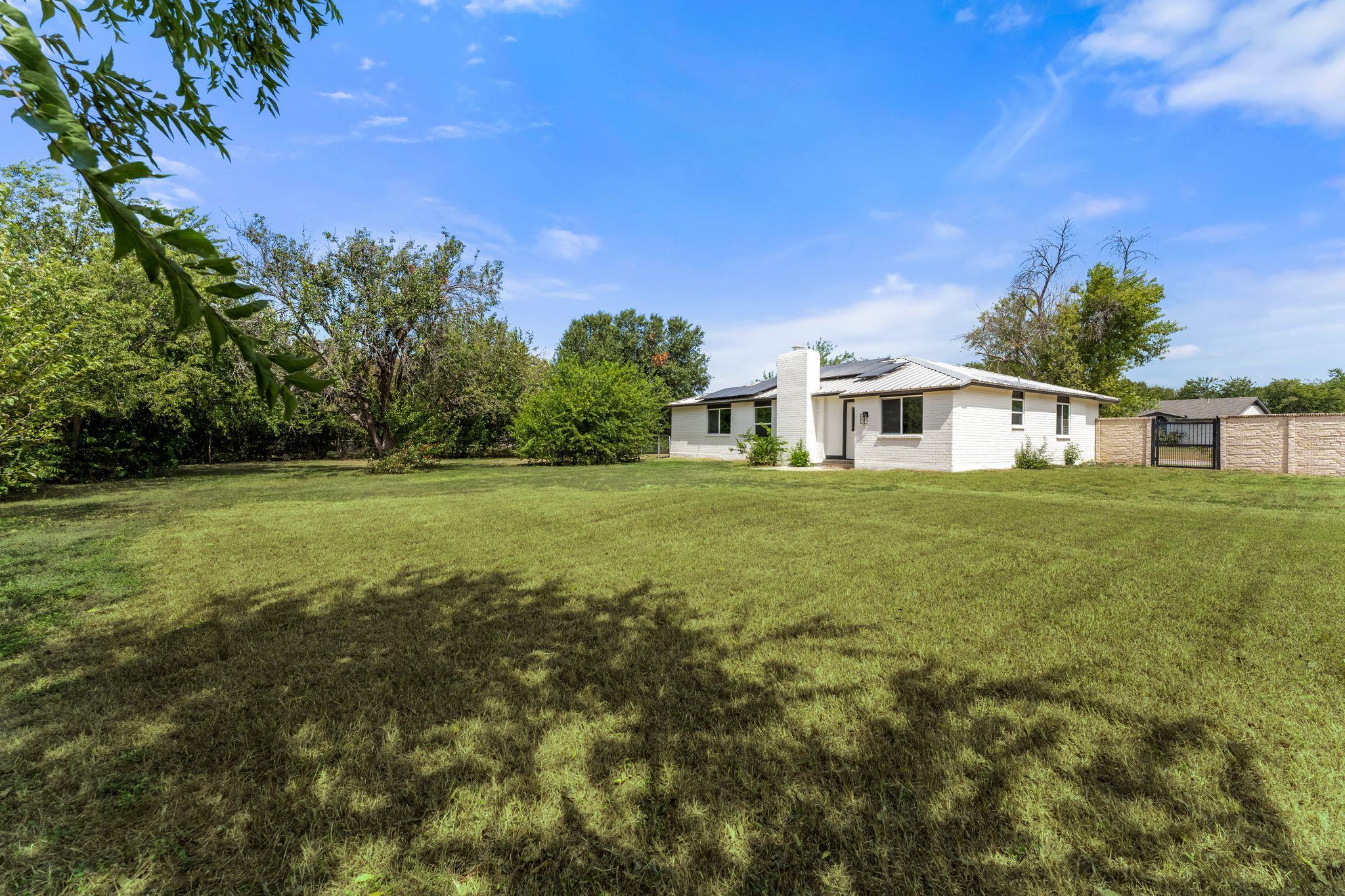 1500 Wildflower Dr Property Photo 33