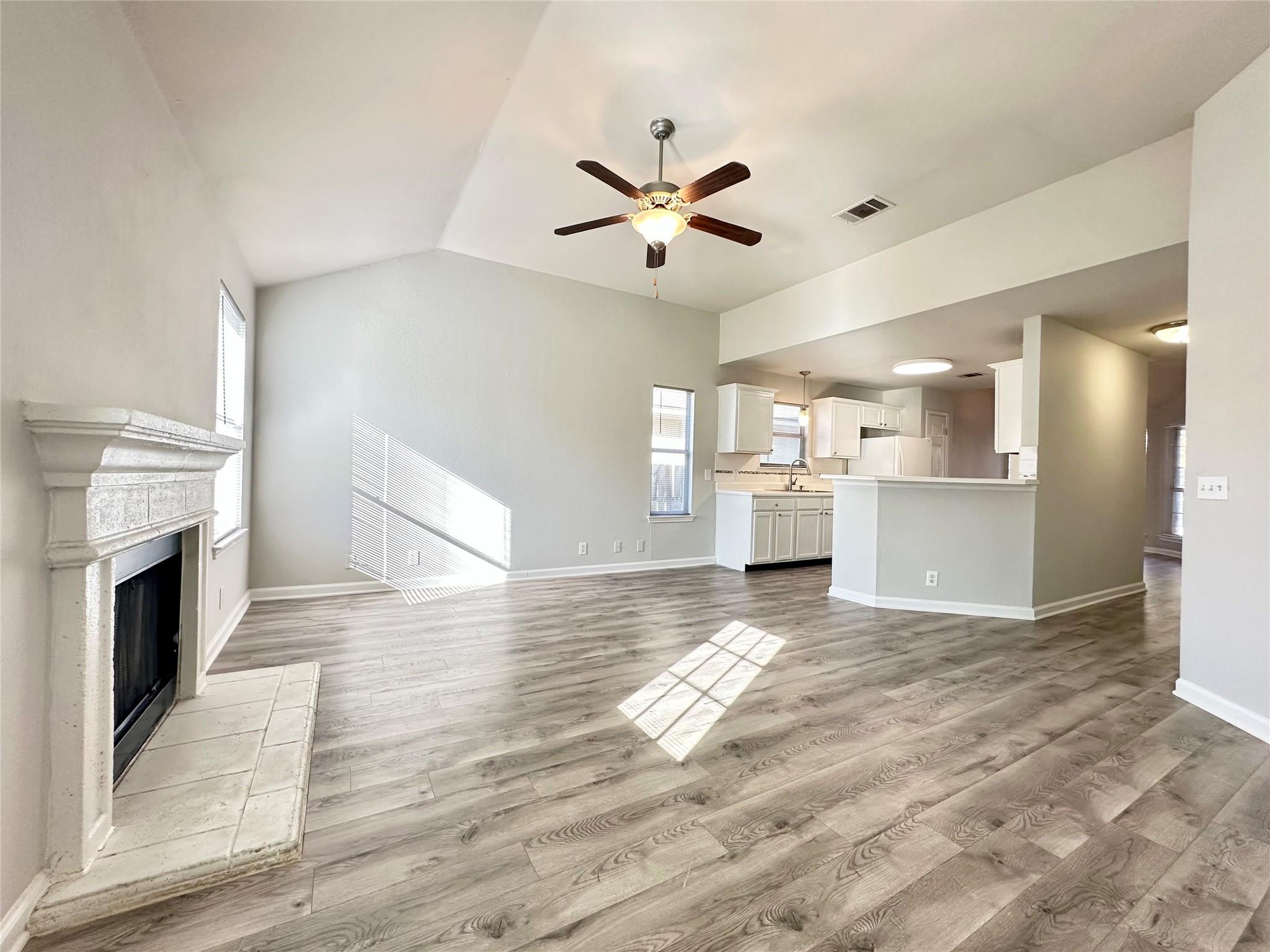 Dearing Real Estate Listings Main Image