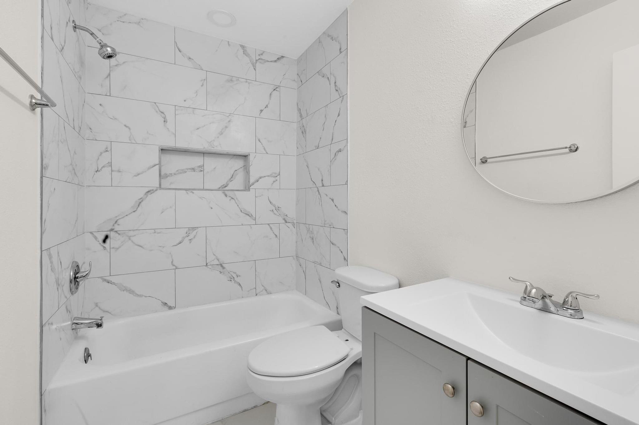 1005 Bowie St Property Photo 10