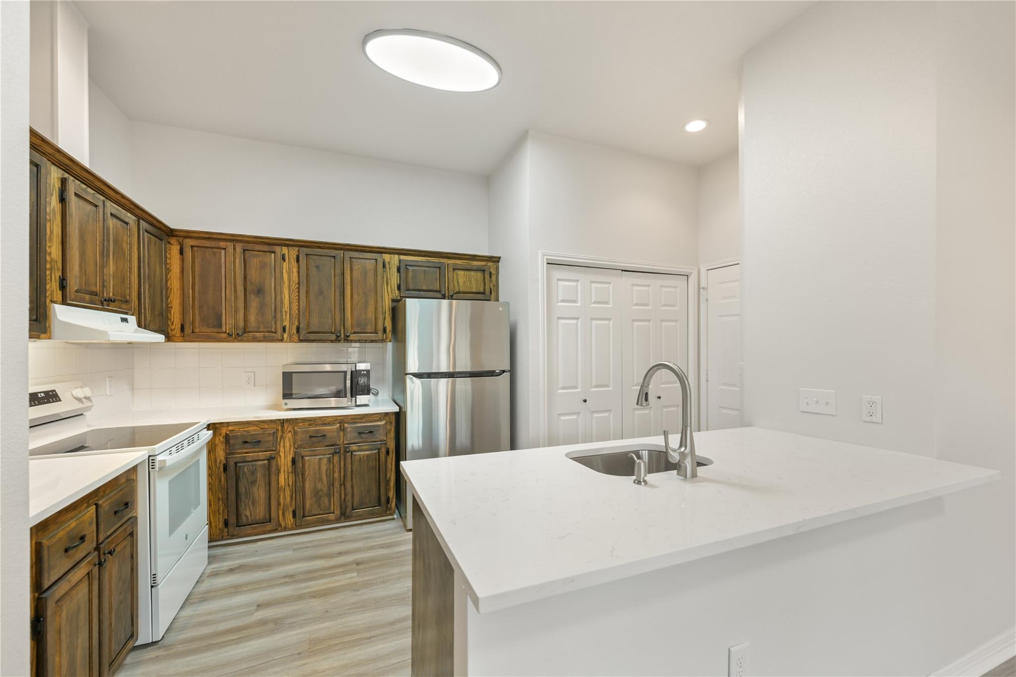 3407 Blumie St #a Property Photo 2