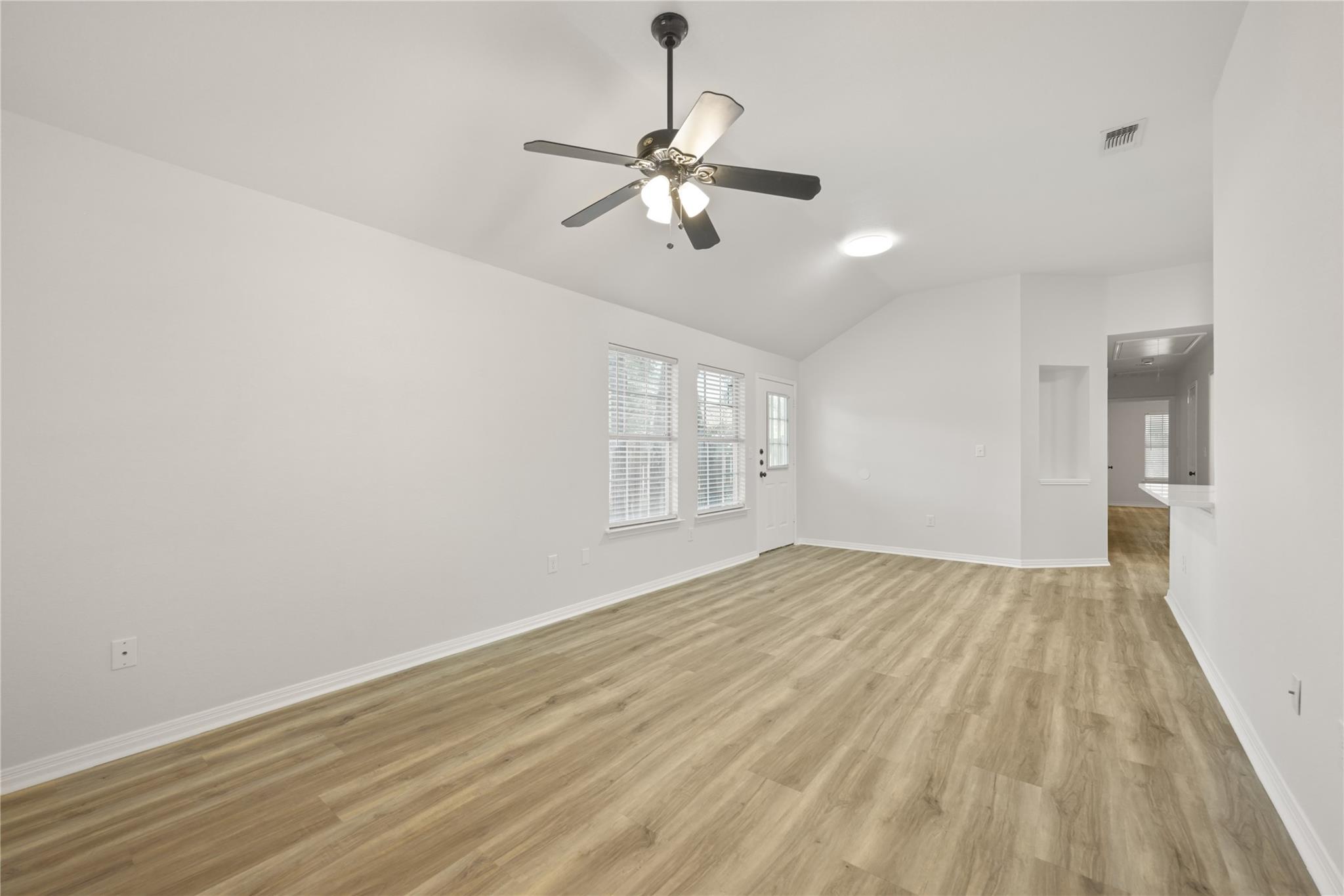 3407 Blumie St #a Property Photo 3