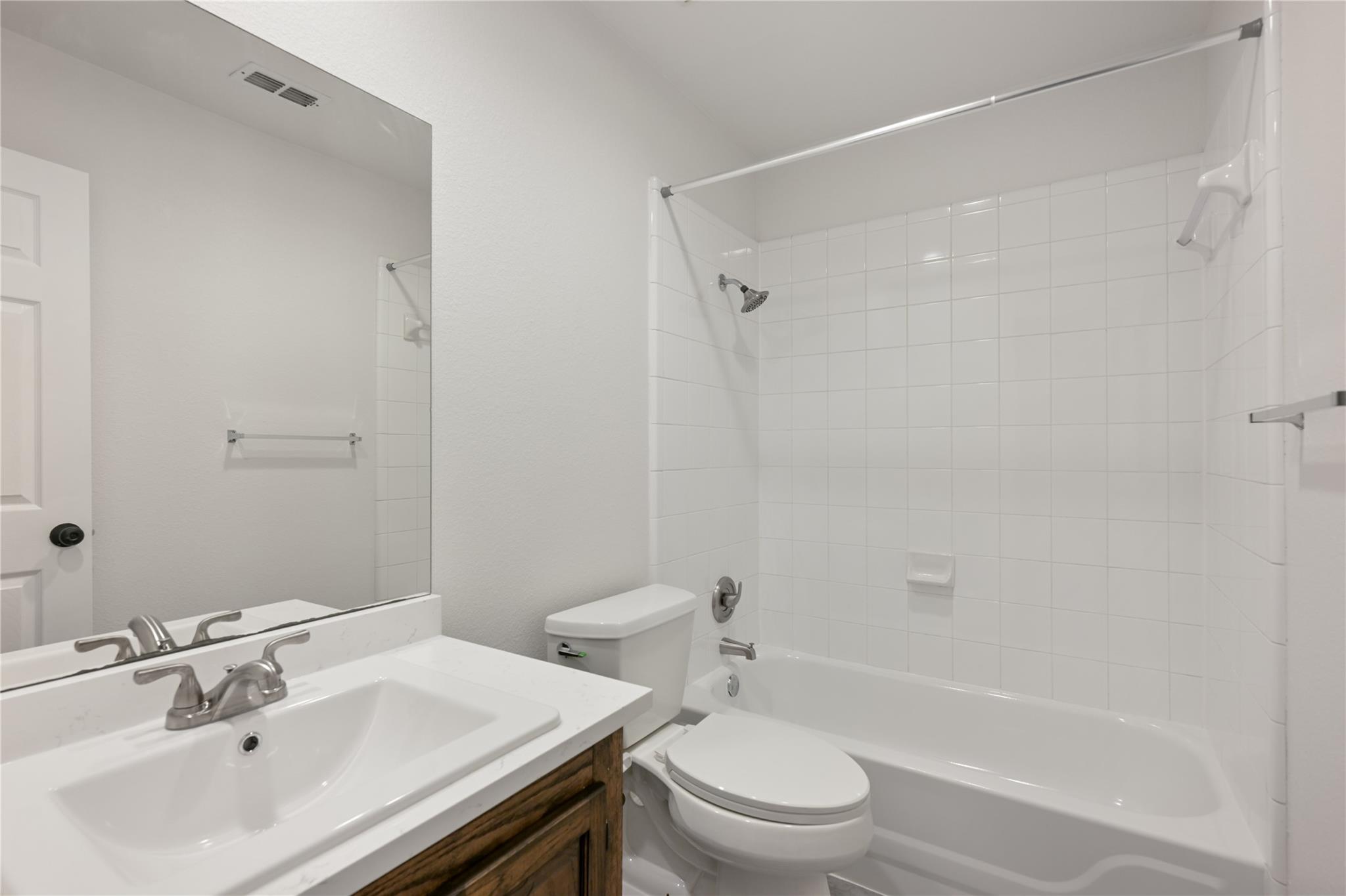 3407 Blumie St #a Property Photo 5