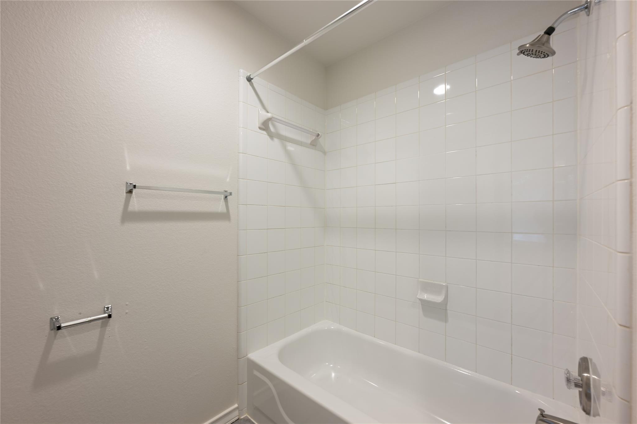 3407 Blumie St #a Property Photo 14