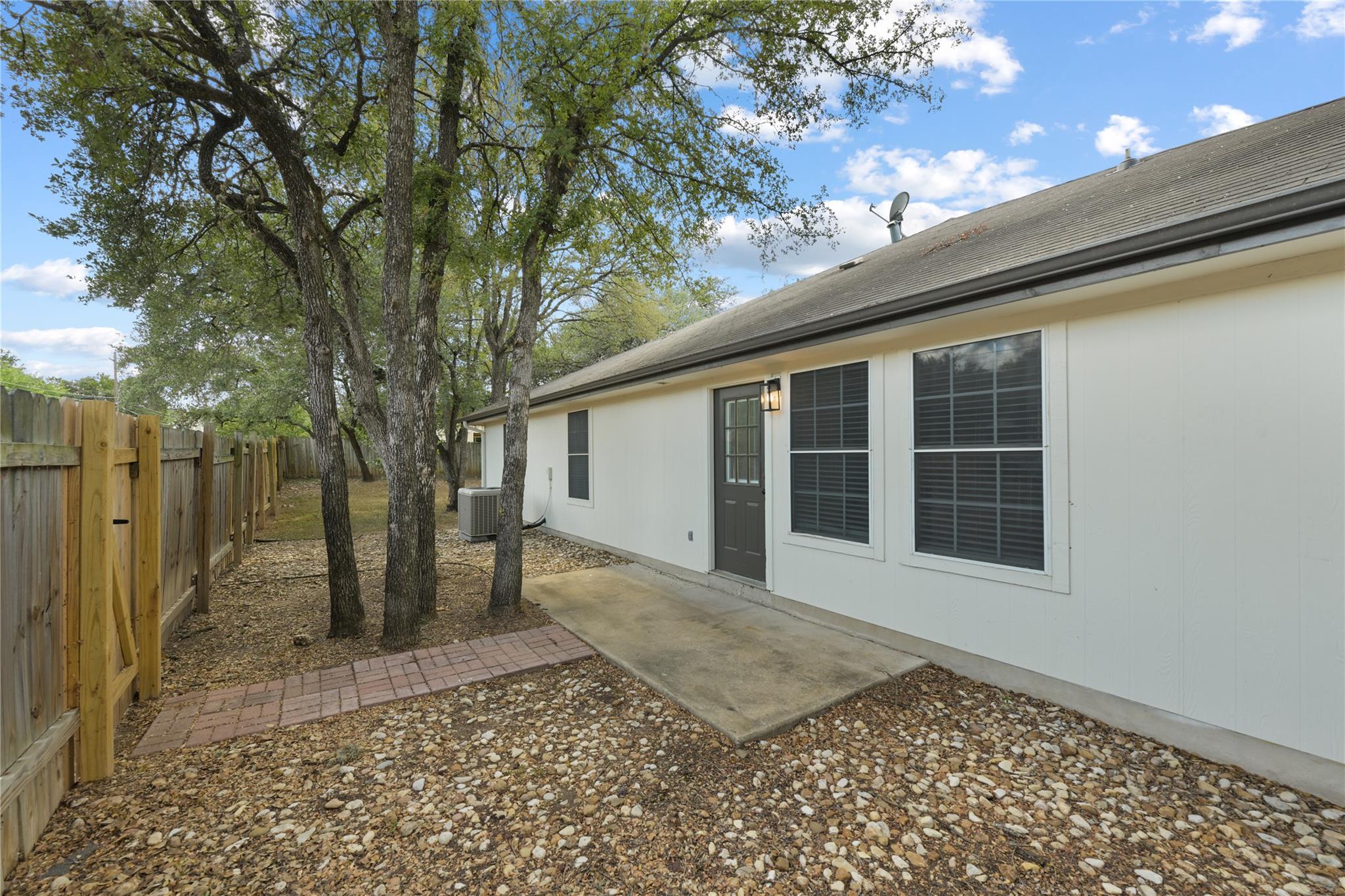 3407 Blumie St #a Property Photo 16