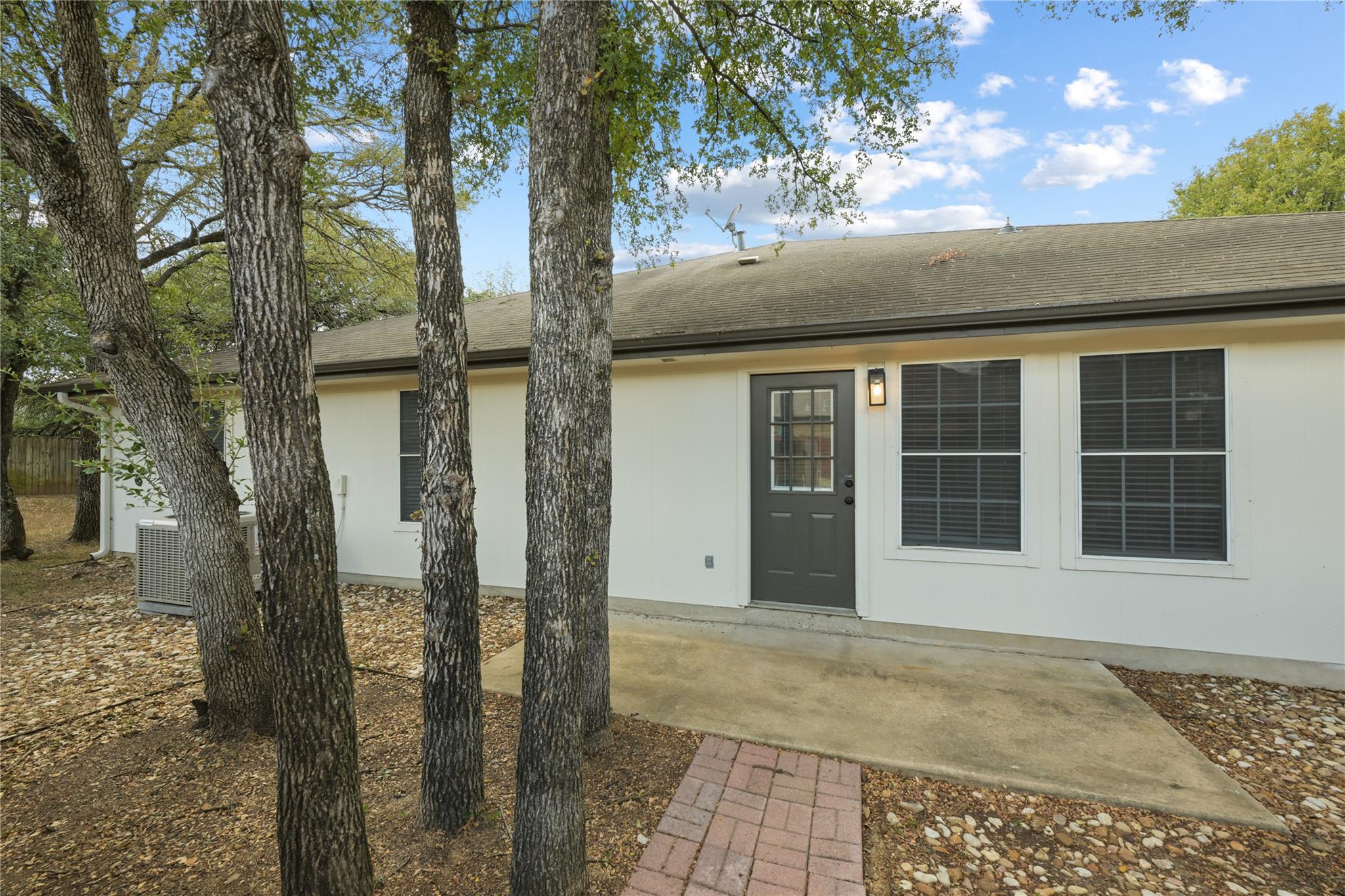 3407 Blumie St #a Property Photo 17