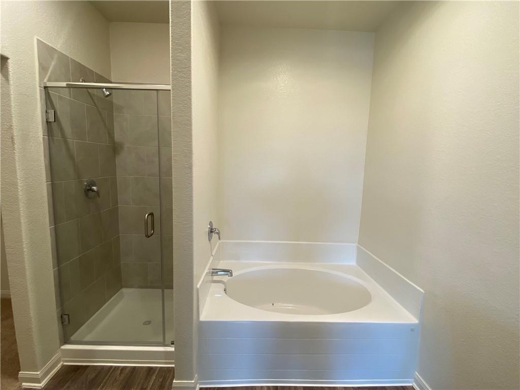 105 Brunswick Ln Property Photo 12