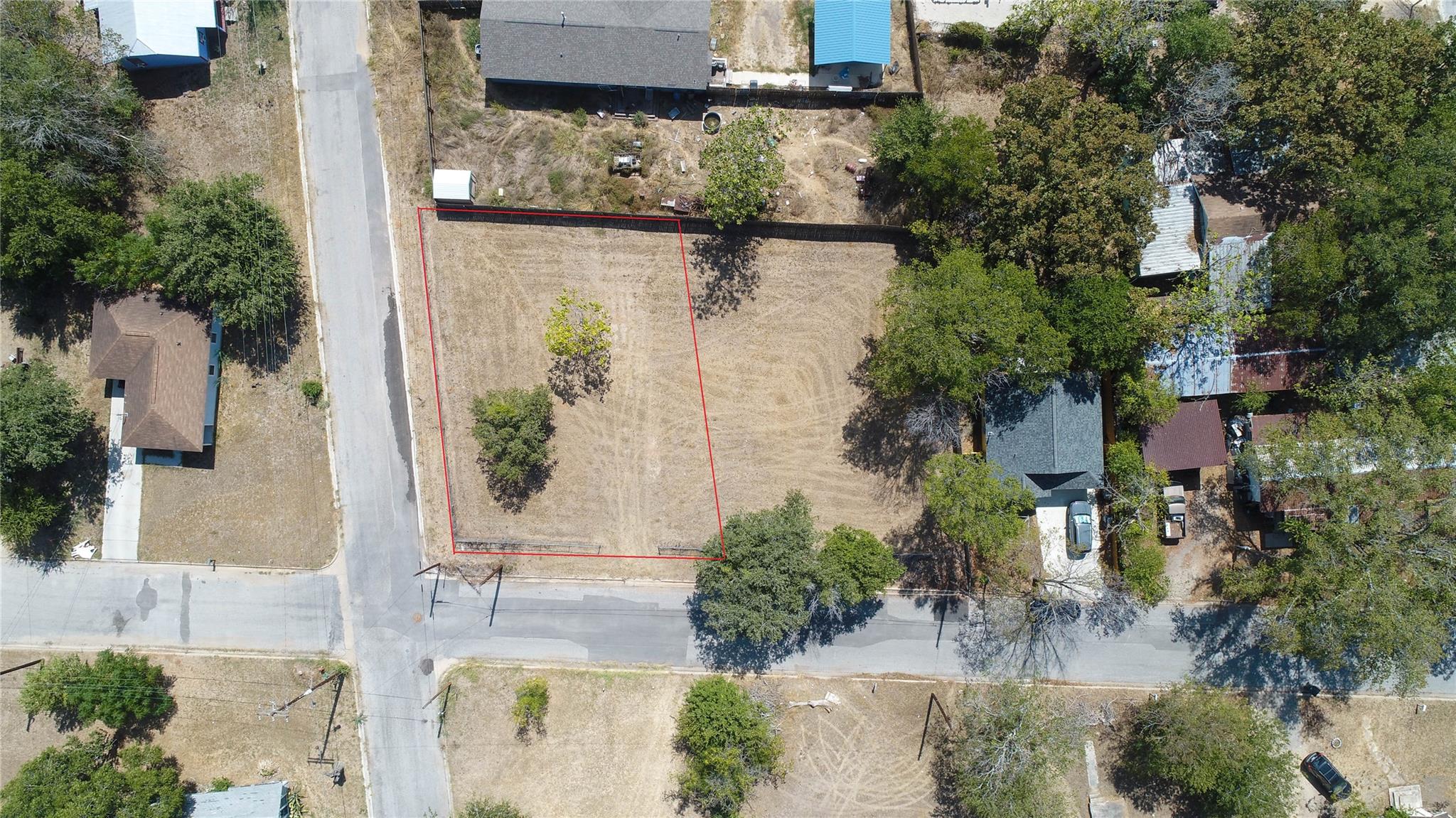 1602 Cummings St Property Photo 4