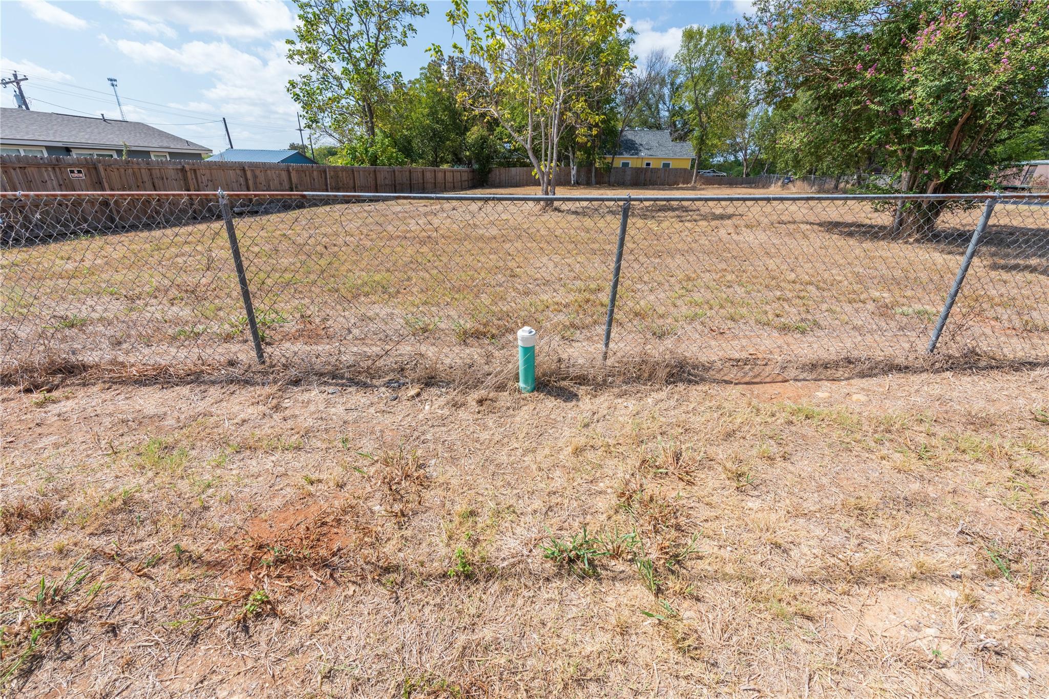 1602 Cummings St Property Photo 14