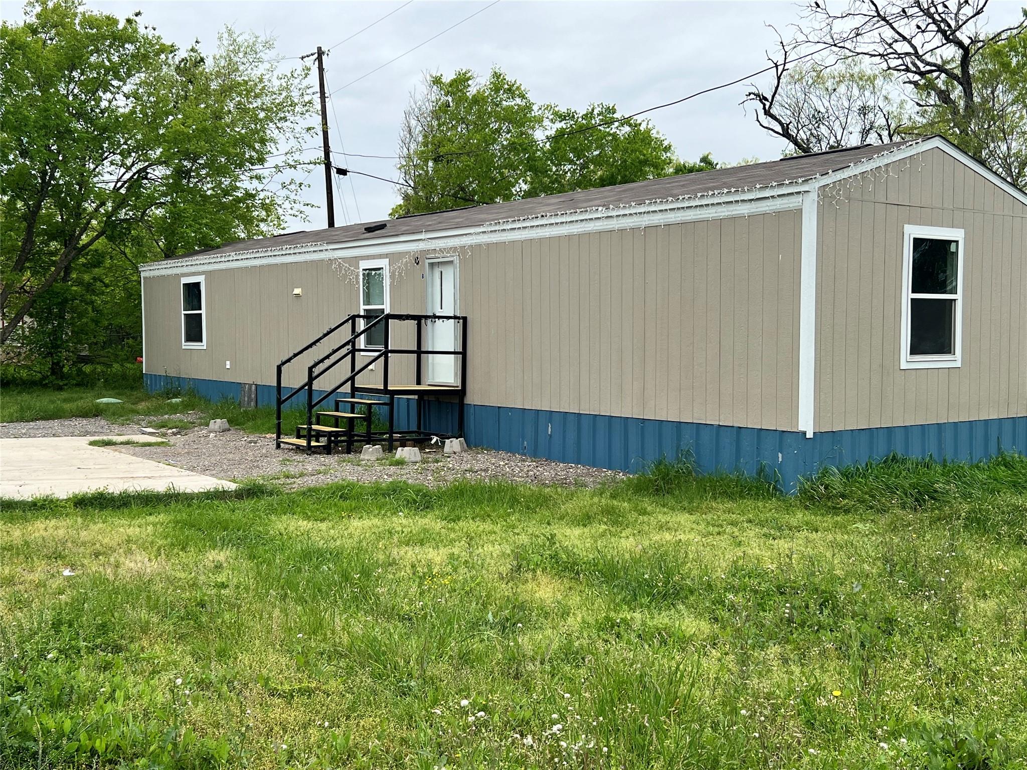 133 Old Bastrop Rd #e Property Photo 4