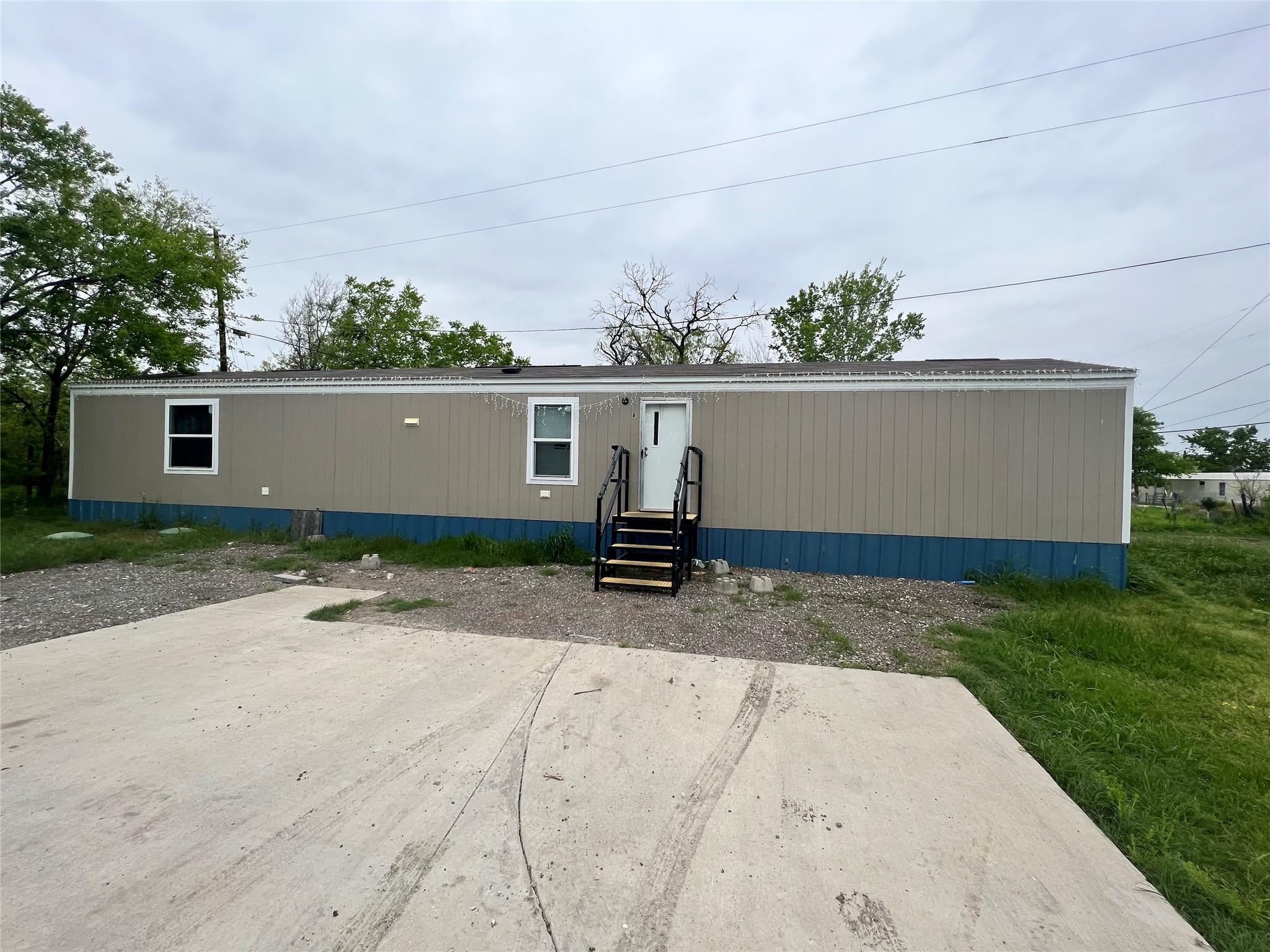 133 Old Bastrop Rd #e Property Photo 6