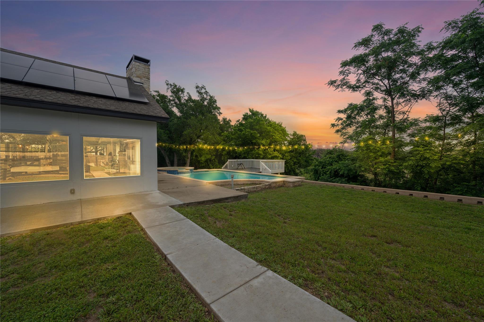 349 Arrowhead Point Rd Property Photo