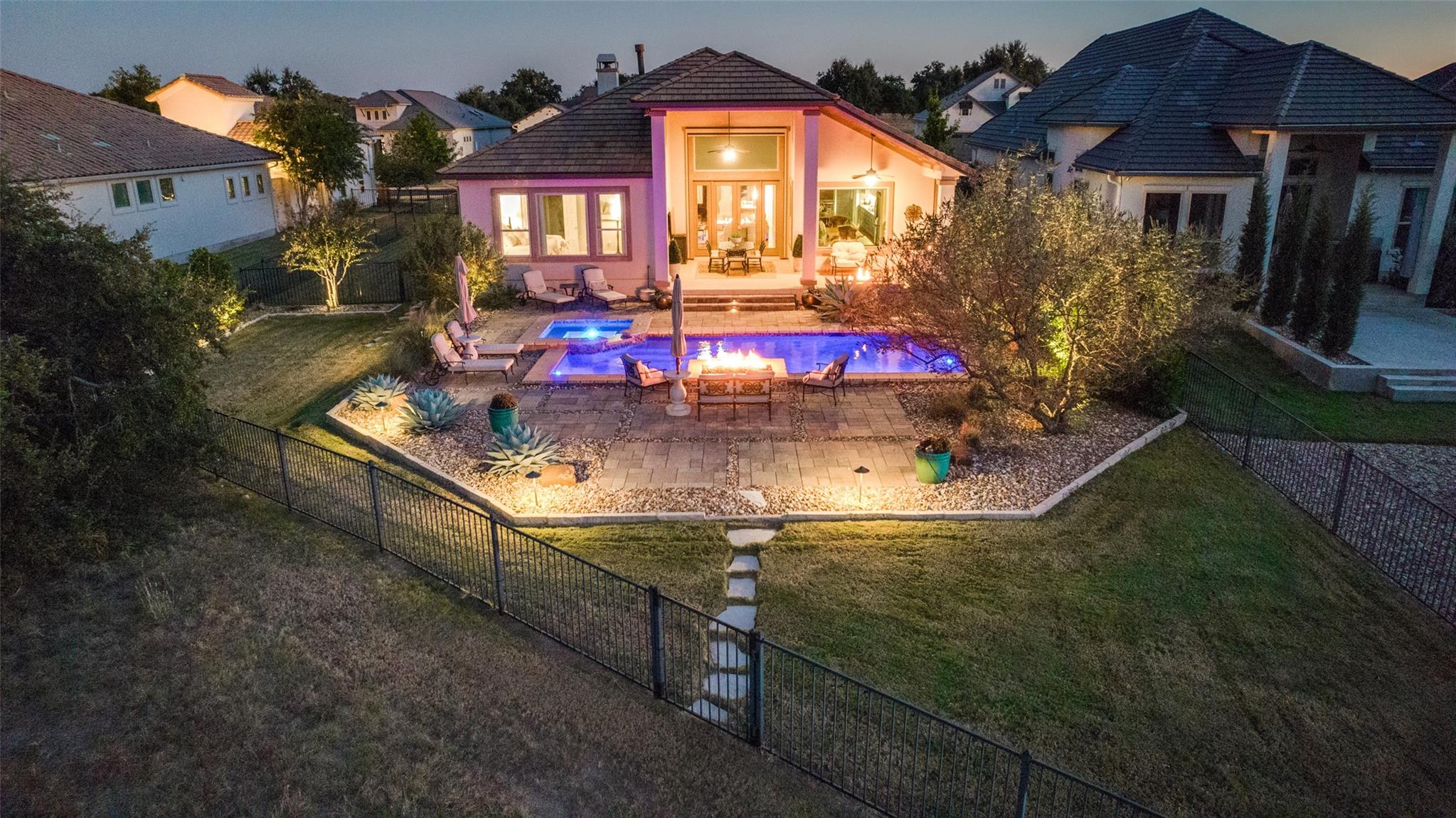 325 E Cimarron Hills TRL Property Photo 1