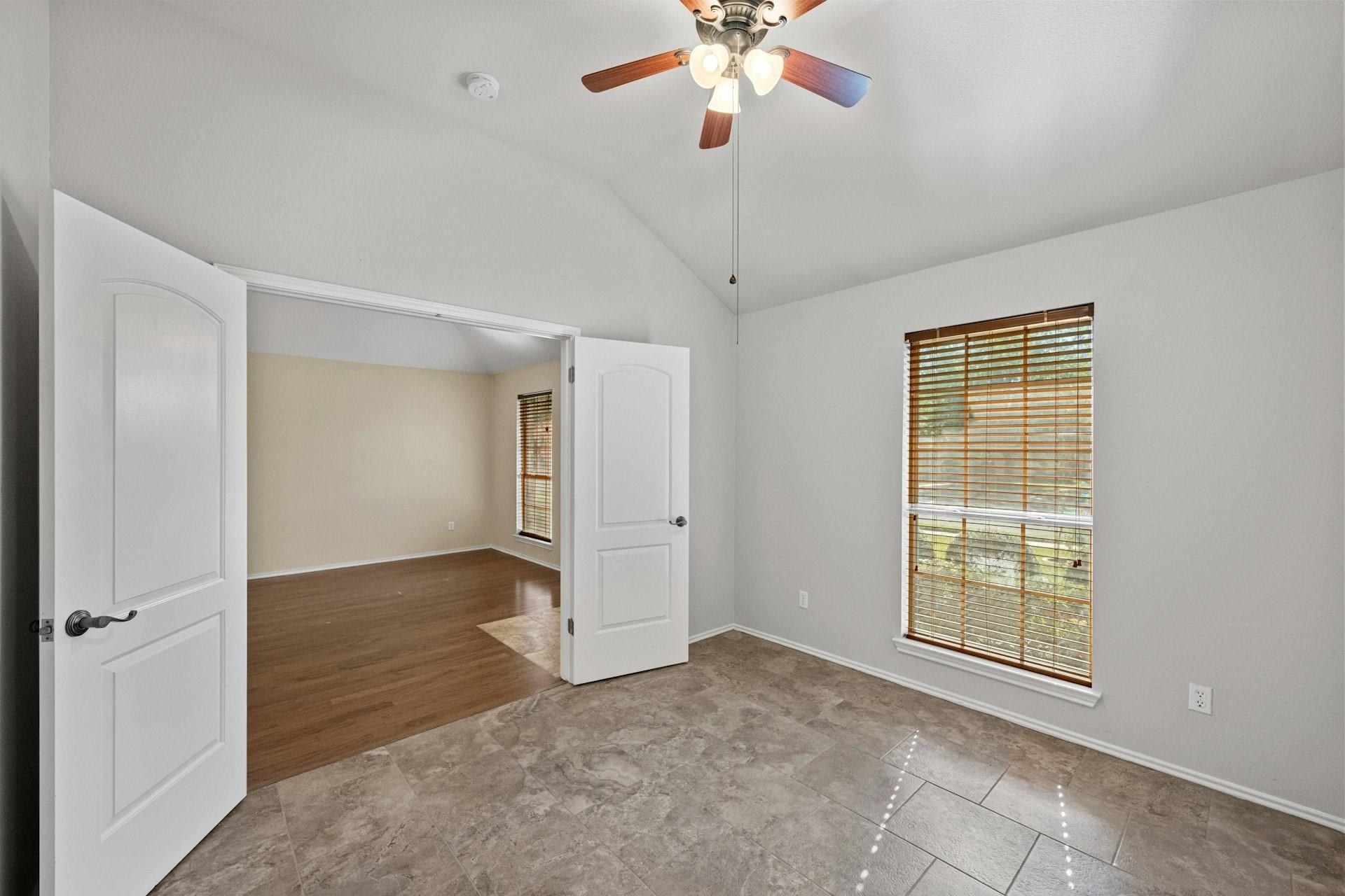 3620 Aspen Creek Pkwy Property Photo 8
