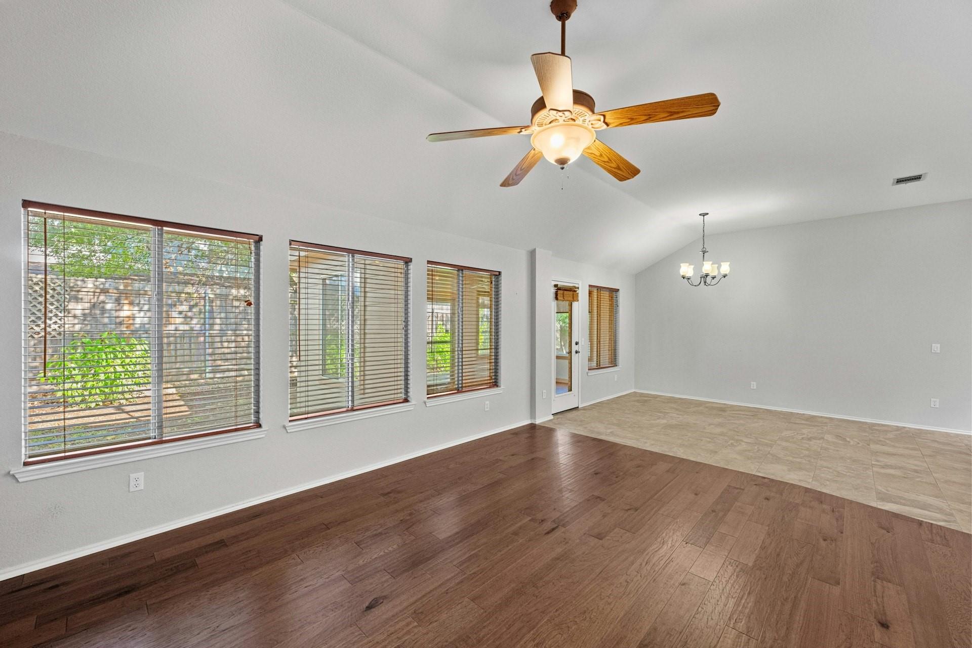 3620 Aspen Creek Pkwy Property Photo 13