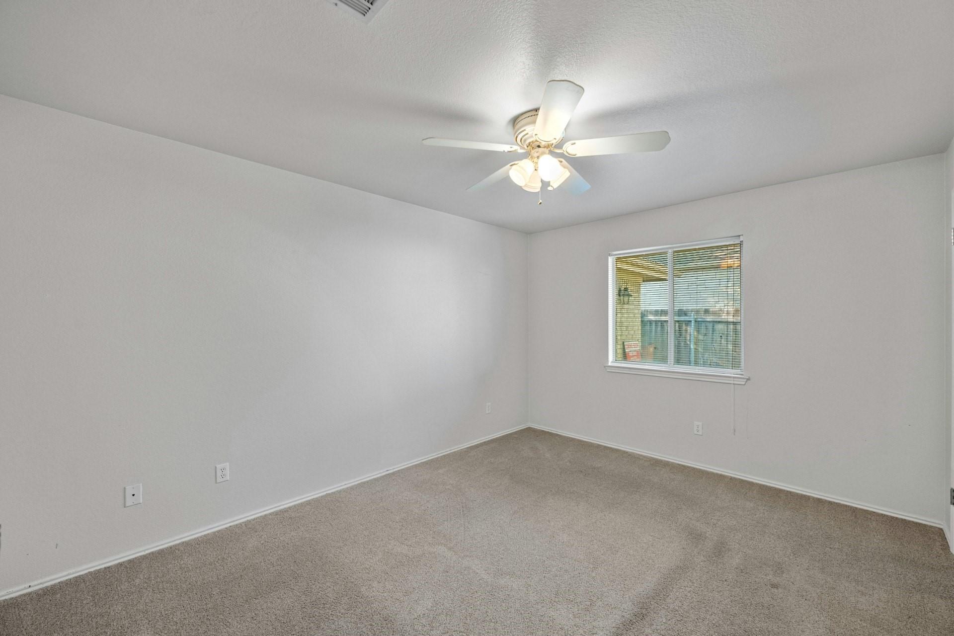 3620 Aspen Creek Pkwy Property Photo 20
