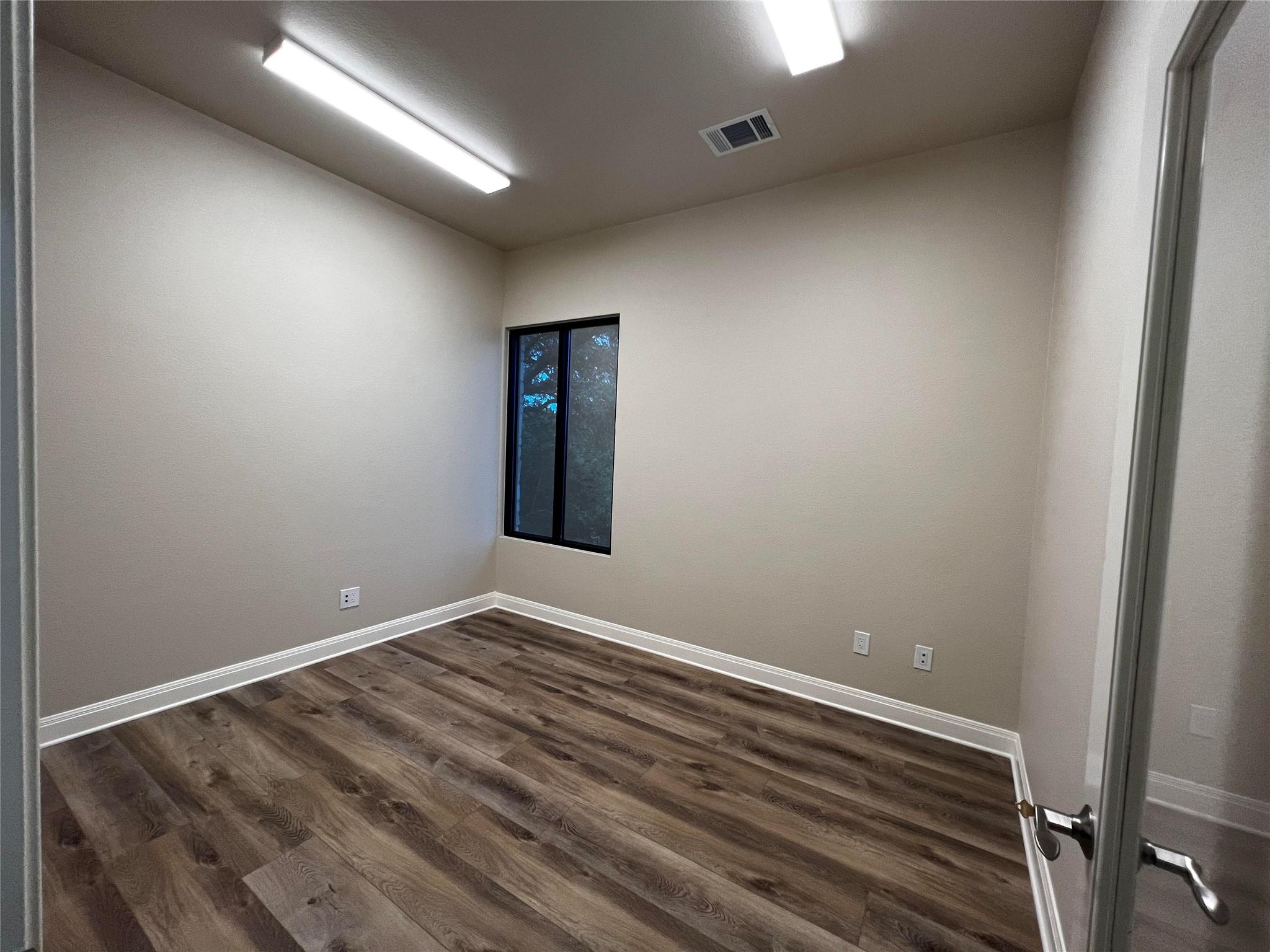 6400 Lohman Ford Rd #2d Property Photo 4