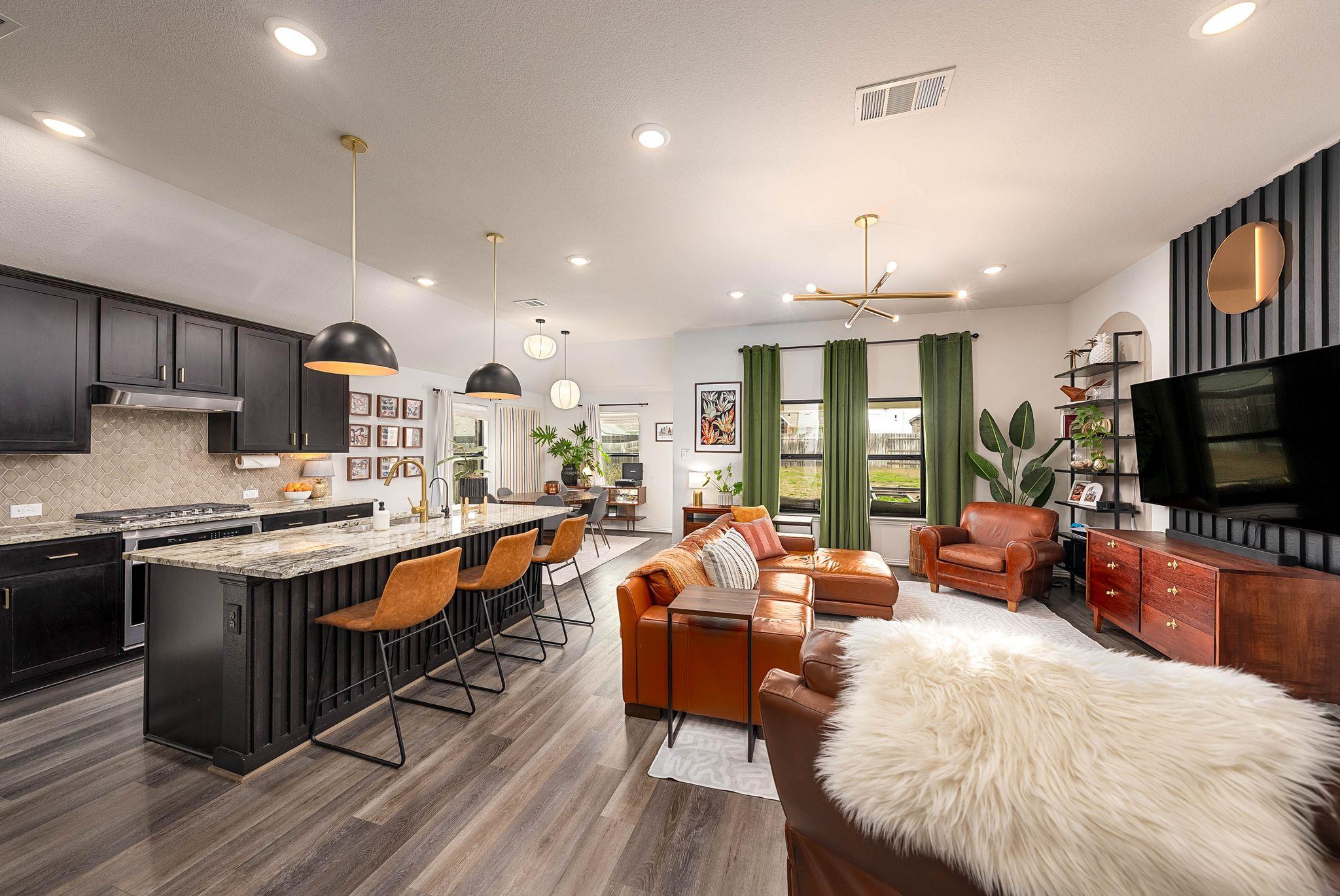 251 Spinnaker Loop Property Photo