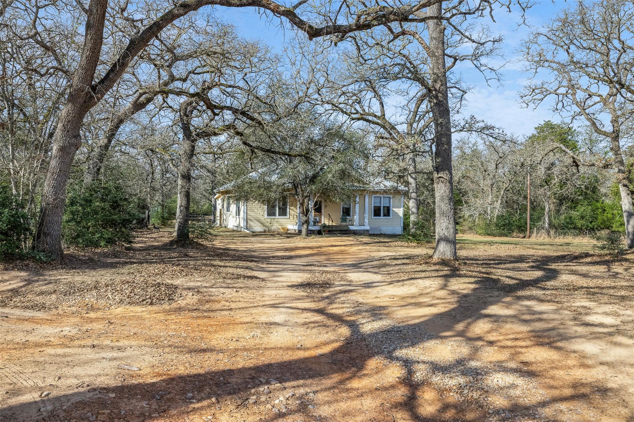 1139 Private Road 7009 Rd Property Photo 24
