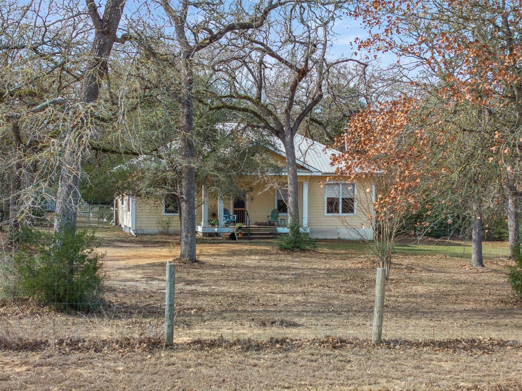 1139 Private Road 7009 Rd Property Photo 25