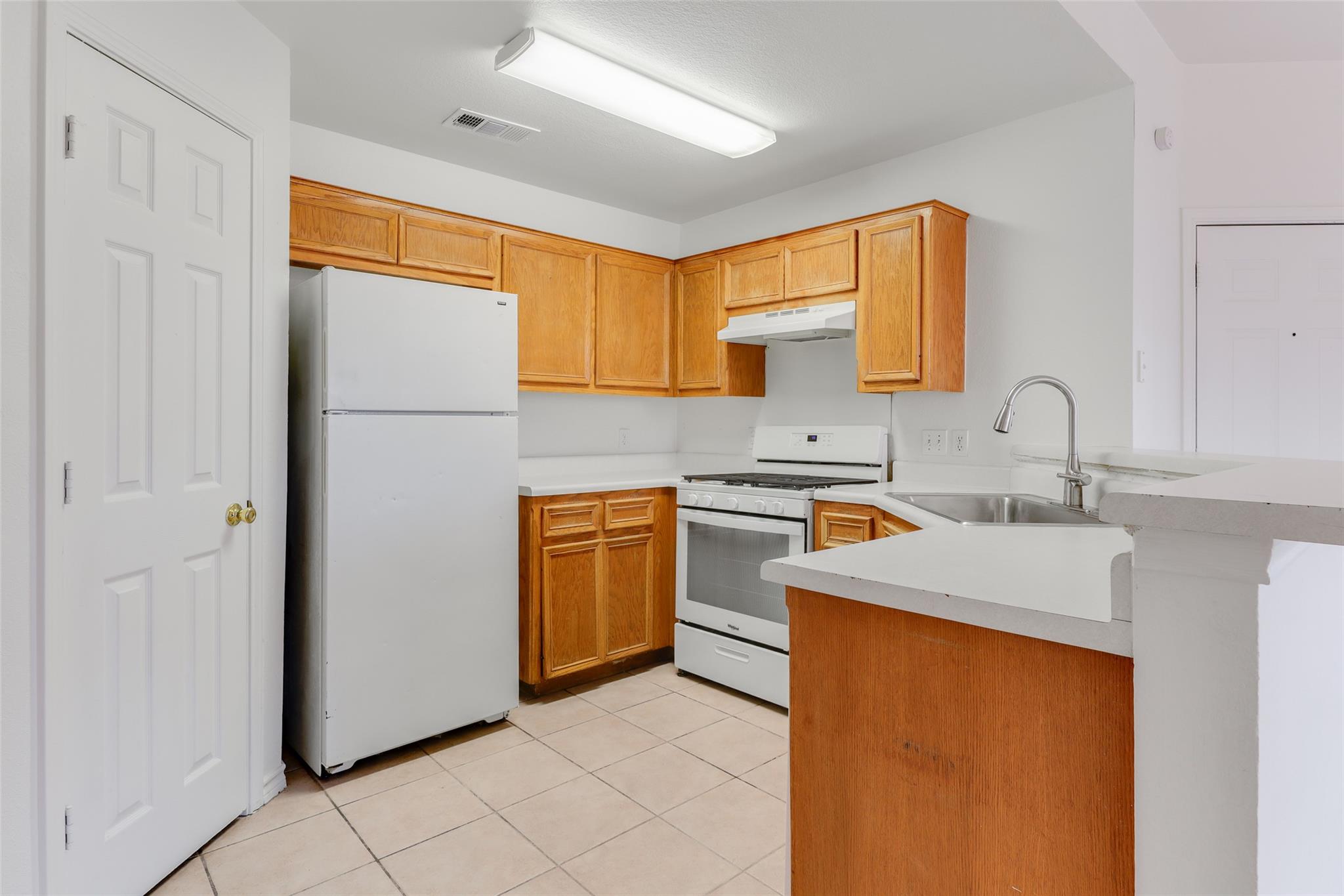 300 Tamara Dr #a Property Photo 6