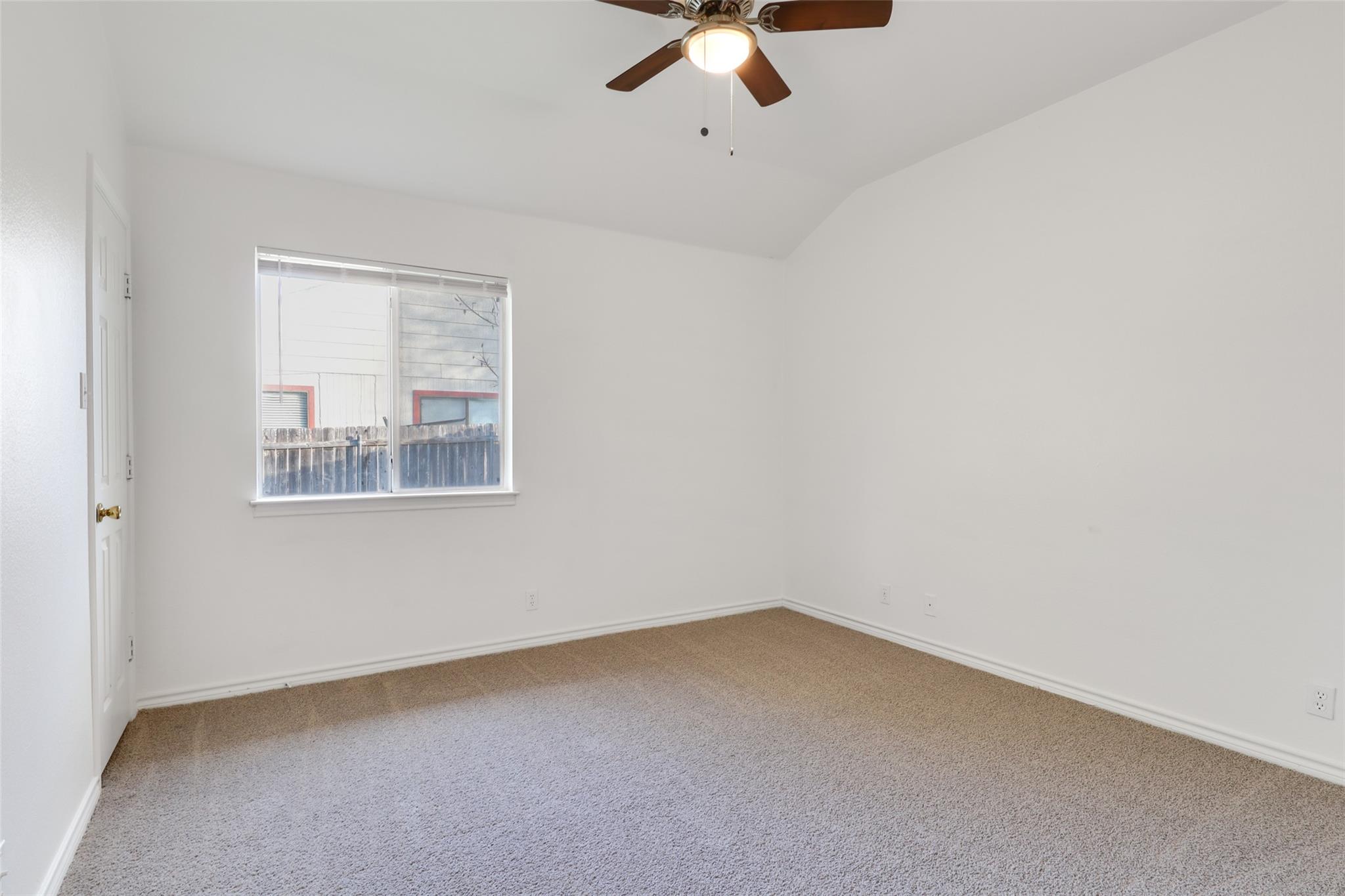 300 Tamara Dr #a Property Photo 7