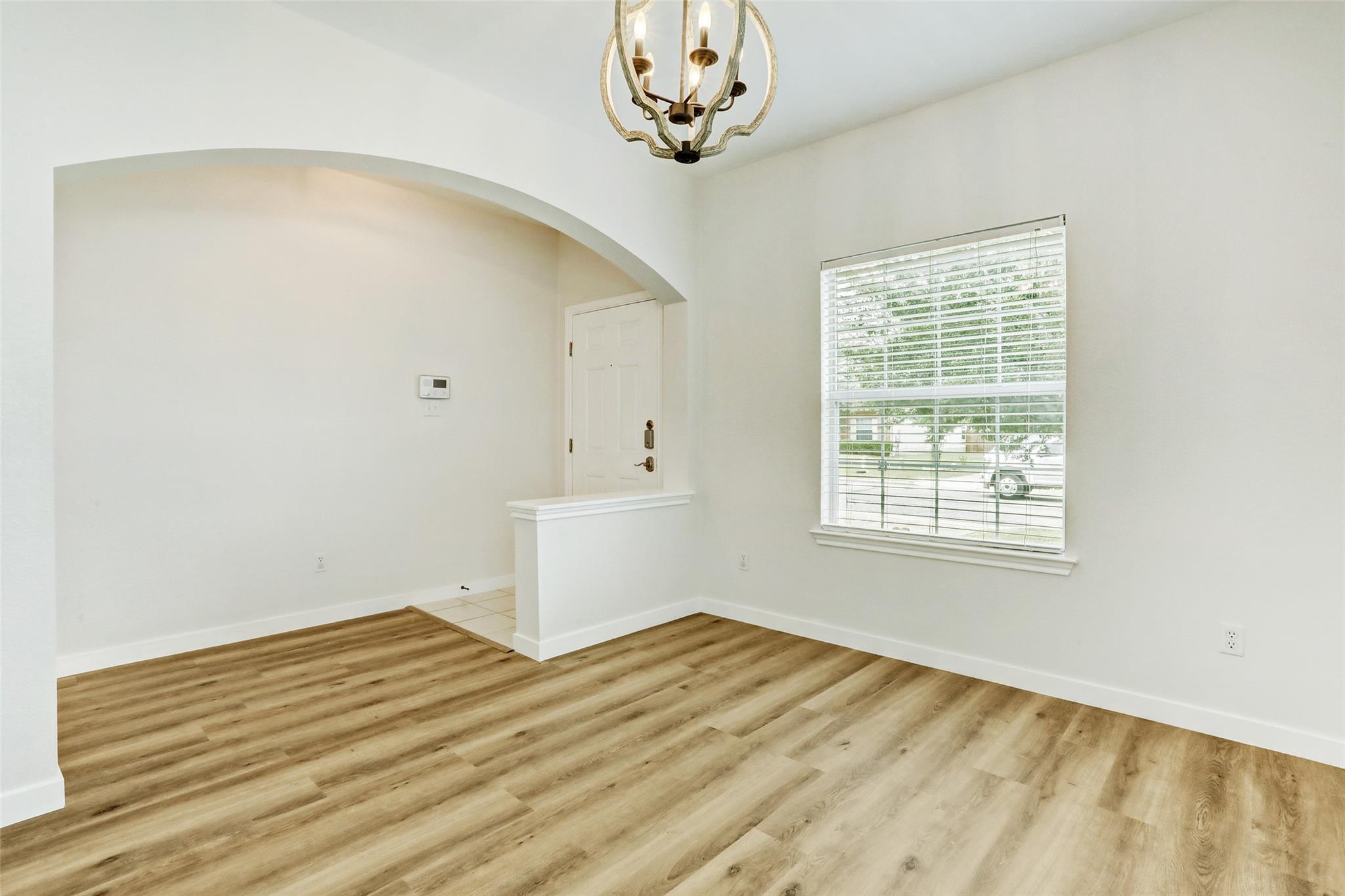 128 Almquist St Property Photo 4