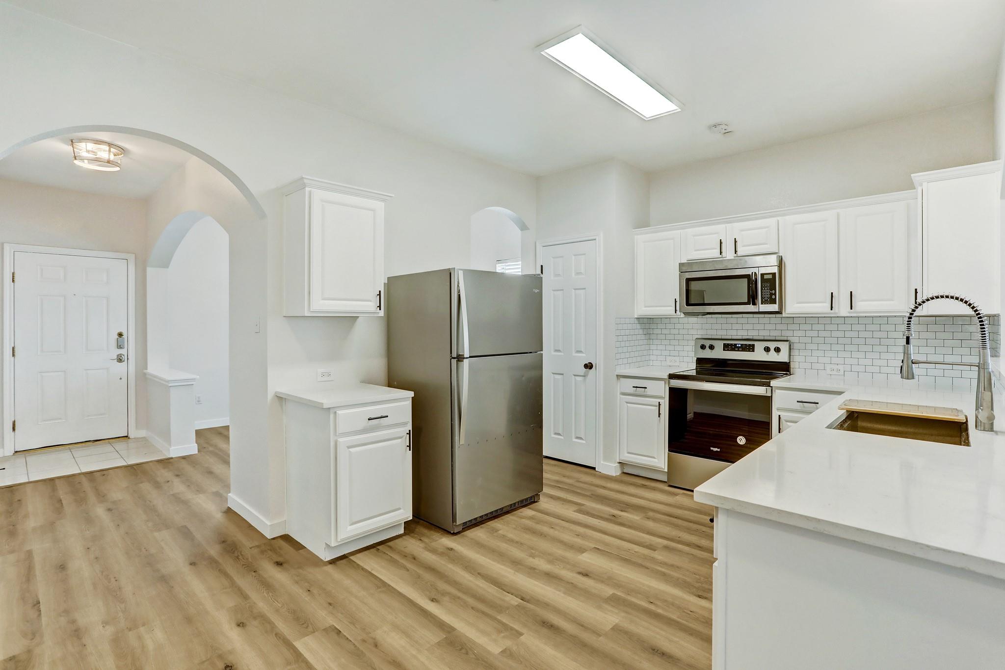 128 Almquist St Property Photo 8