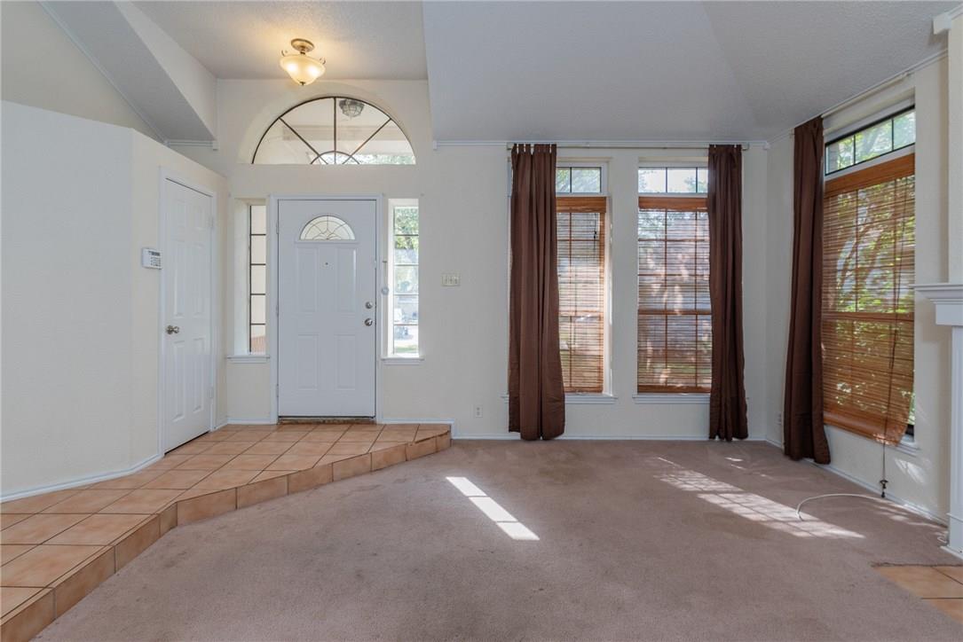 17106 Northavens Cv Property Photo 4