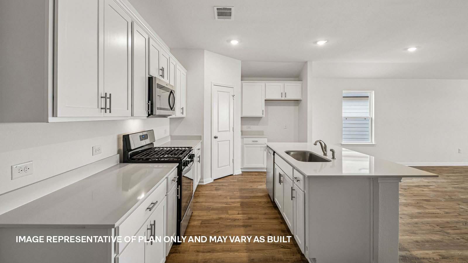 131 Mustang Lake Cir Property Photo 7