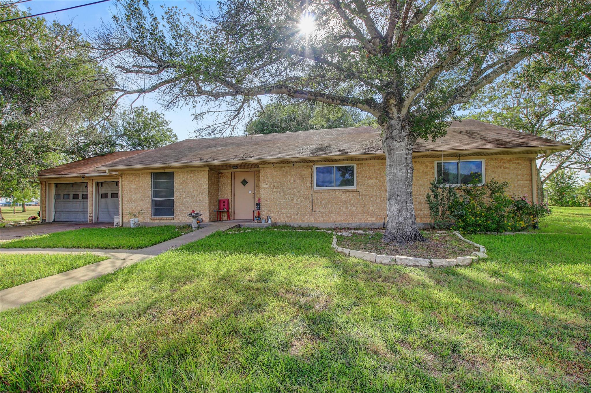 1402 Herder Ave Property Photo 1