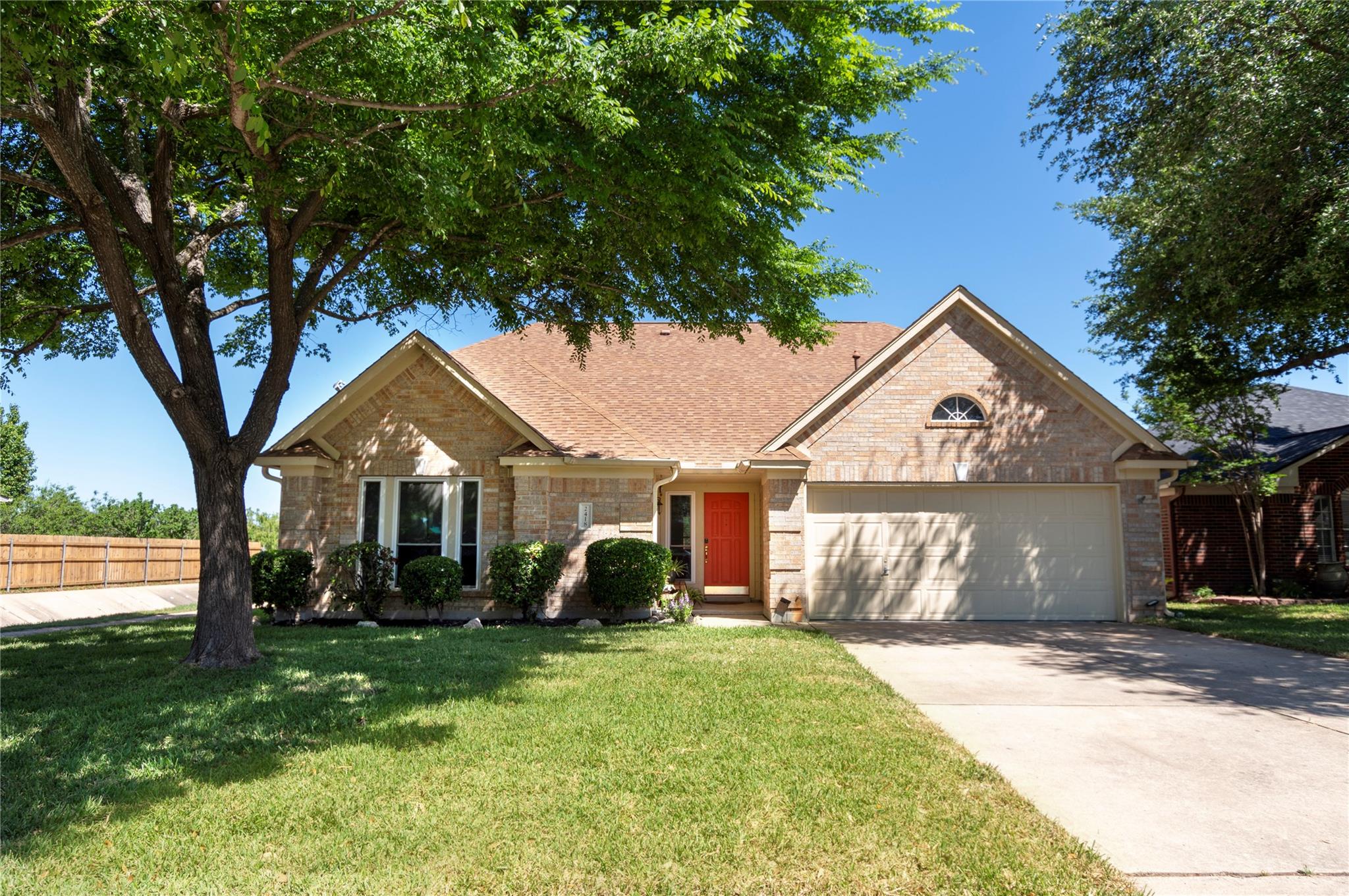 2418 Madeline LOOP Property Photo 1