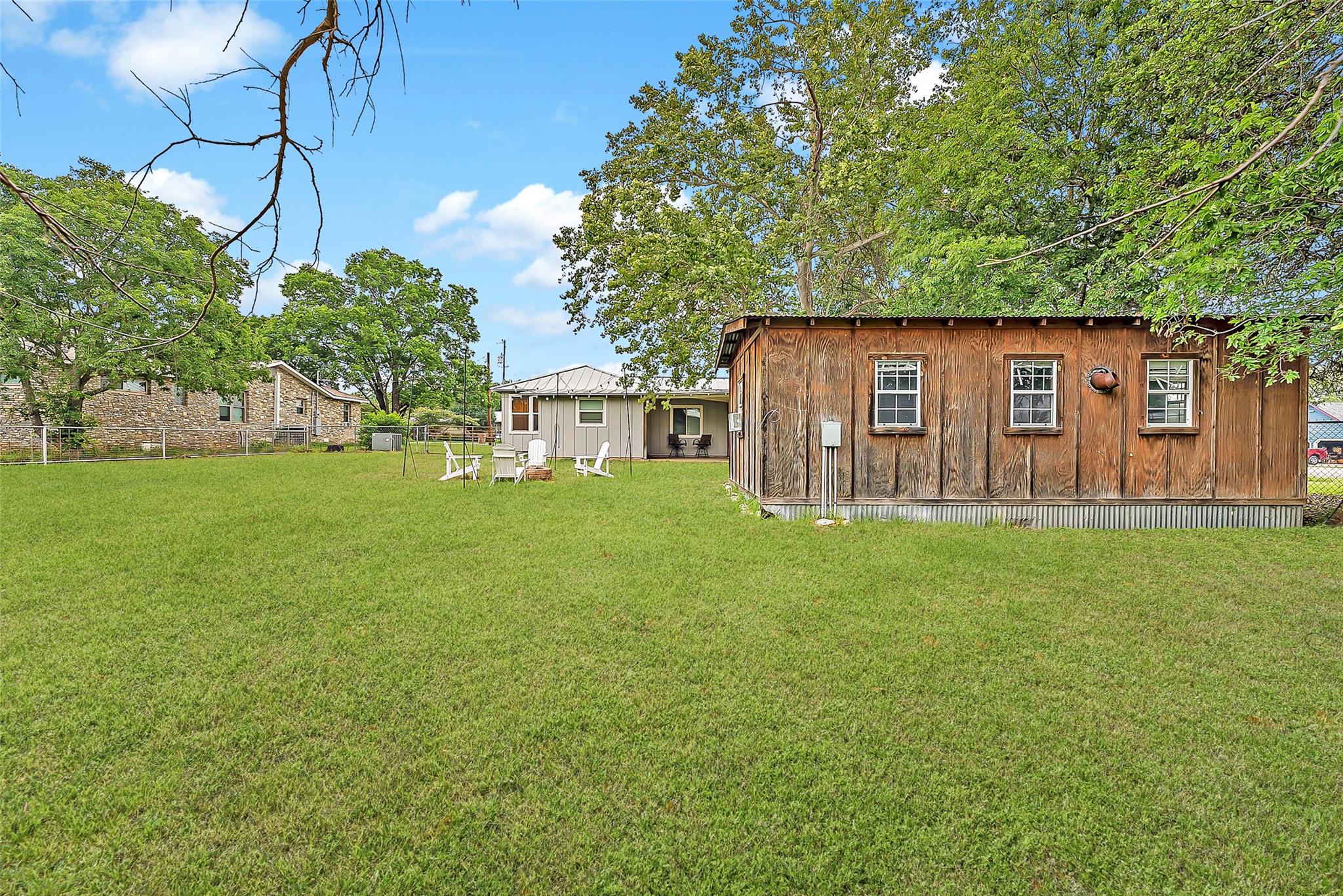 601 W Cypress Property Photo 27
