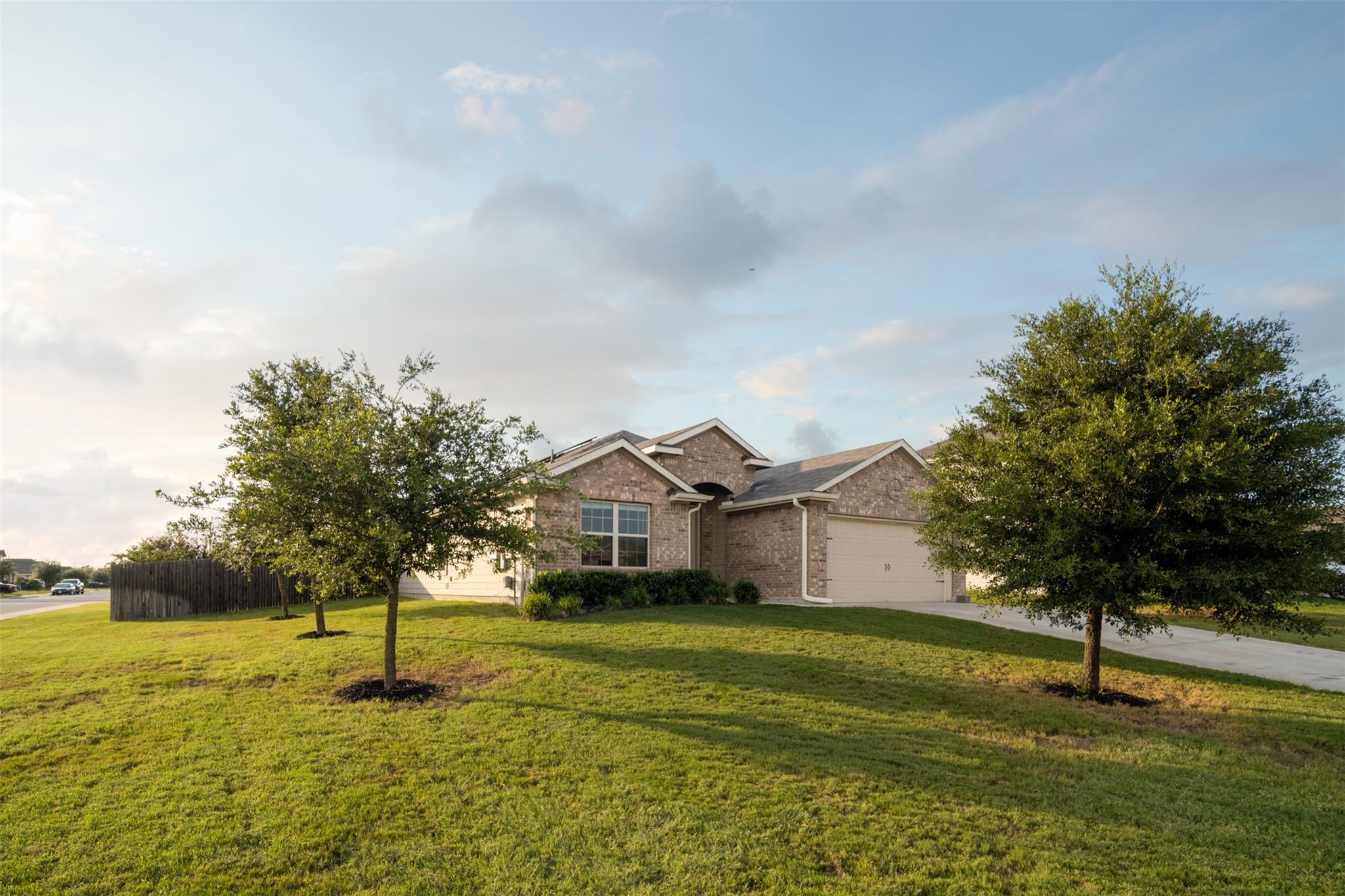 117 Blooming Trl Property Photo 2