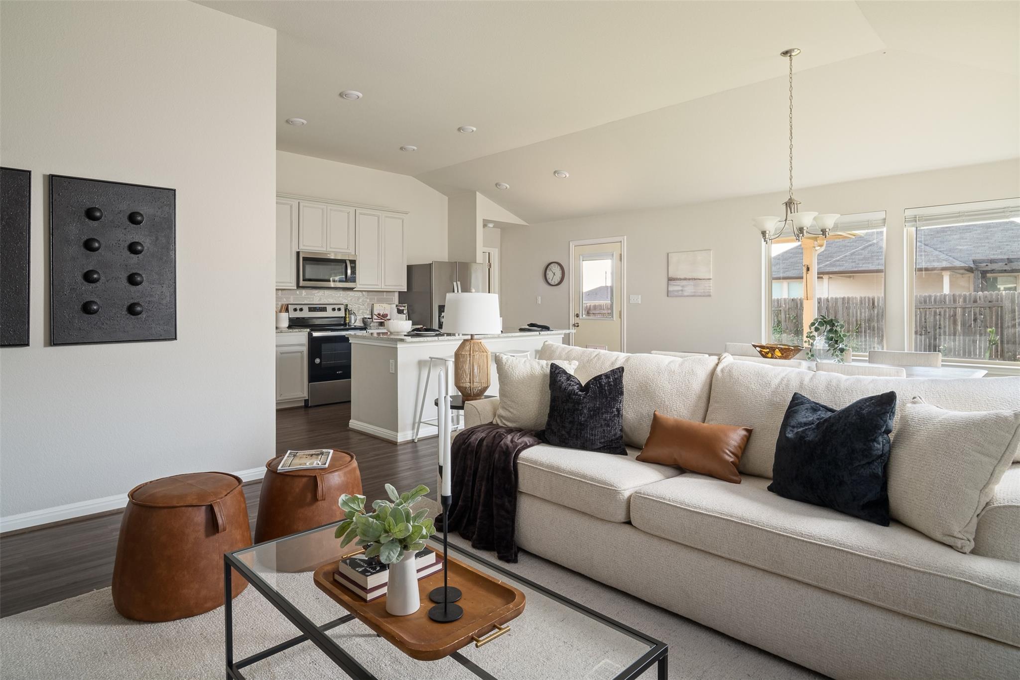 117 Blooming Trl Property Photo 5