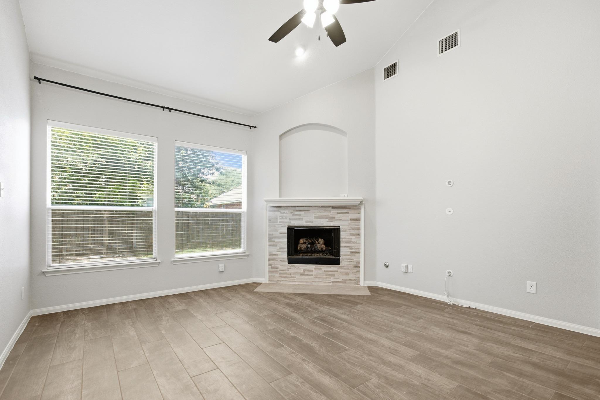 608 Spanish Oak Ter Property Photo 9