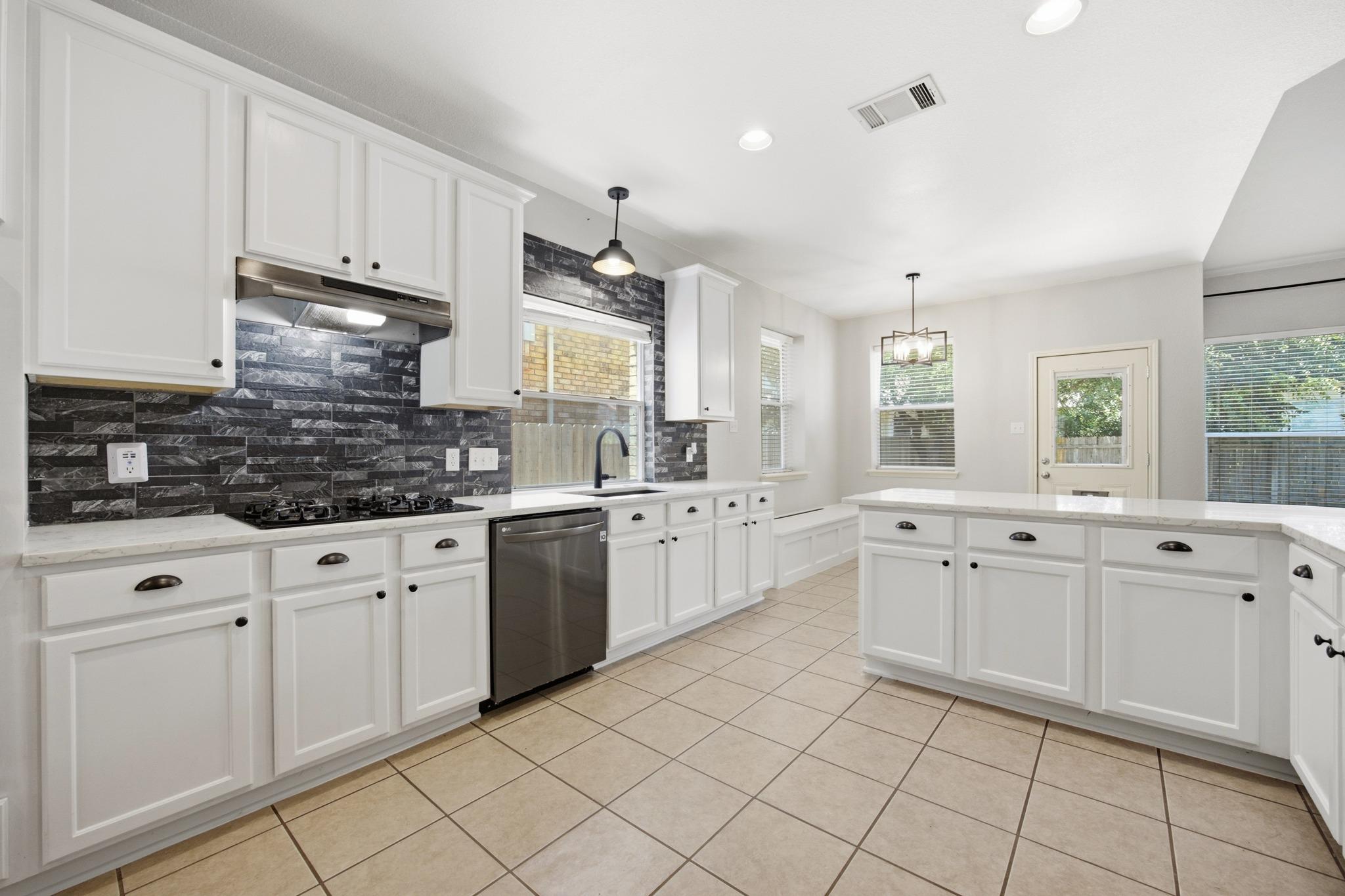 608 Spanish Oak Ter Property Photo 14