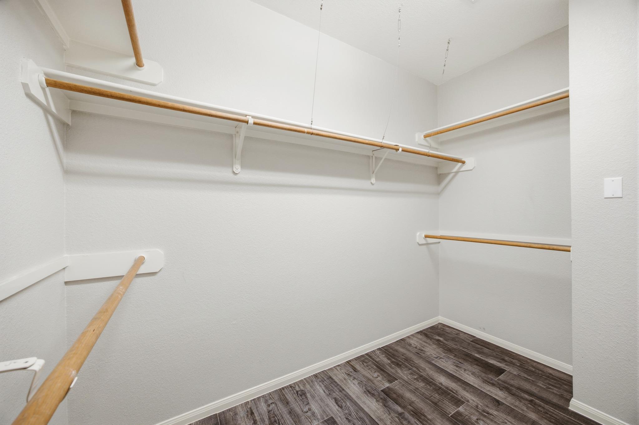 608 Spanish Oak Ter Property Photo 25