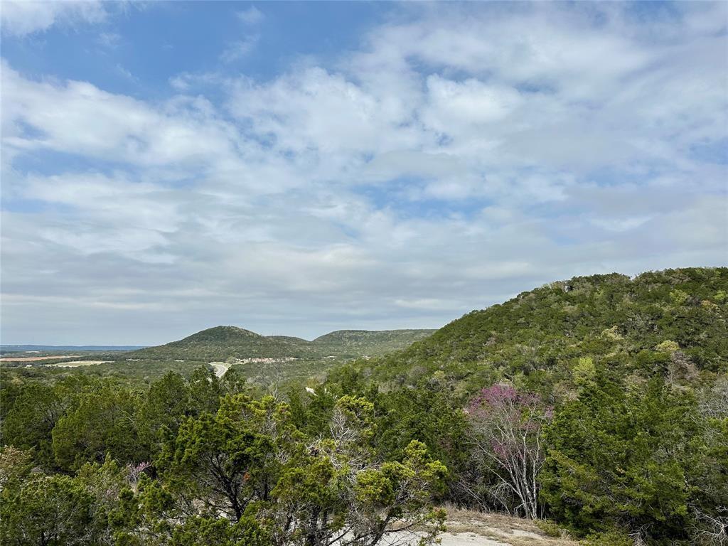21203 Westward Ho Pass Property Photo 3