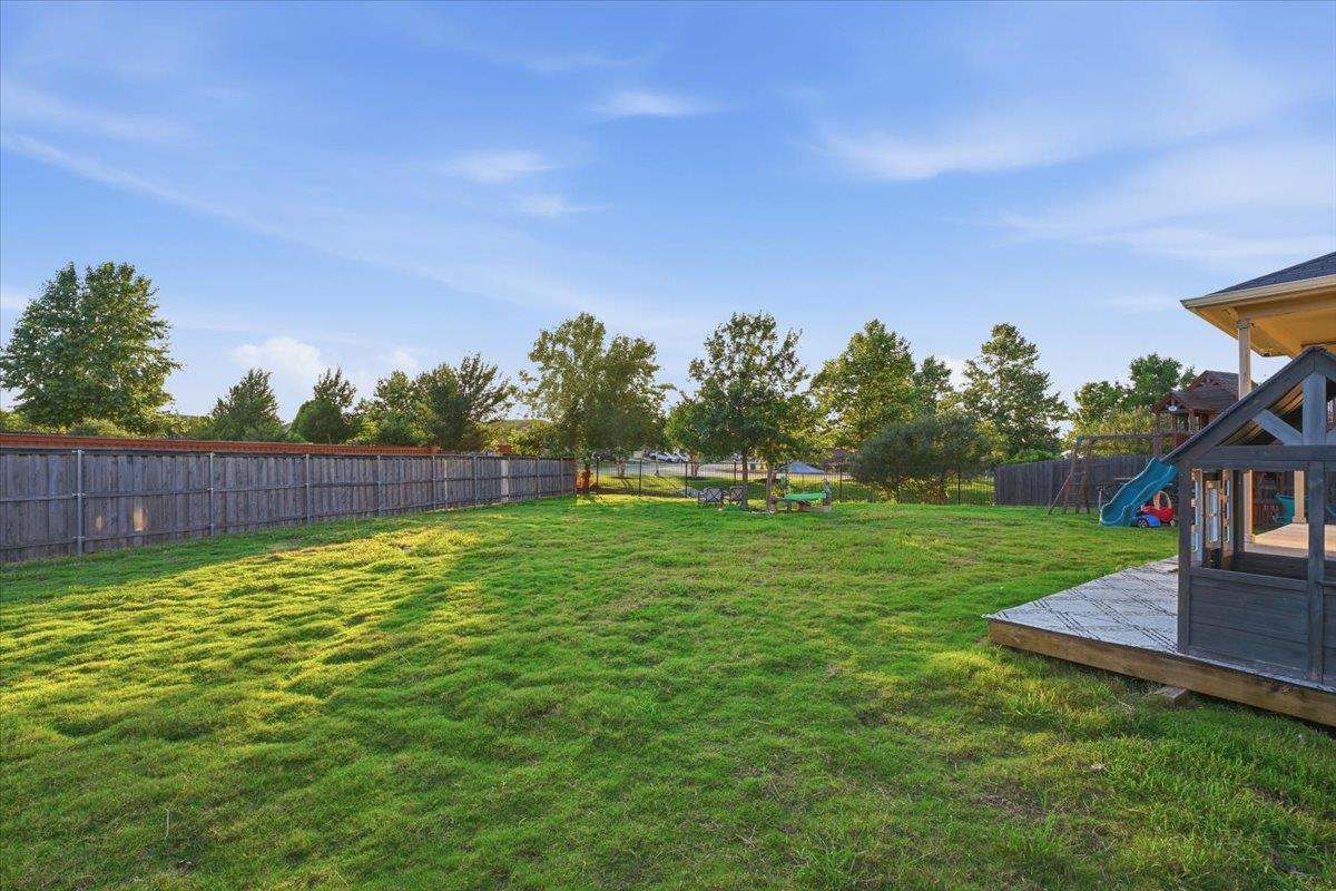 244 Martha Dr Property Photo 2