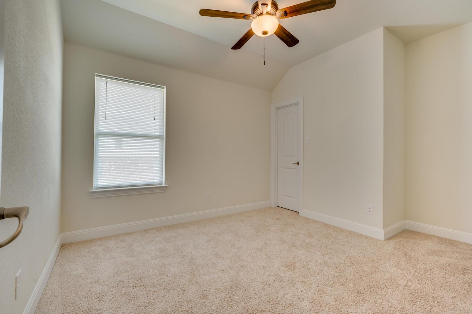 845 Richardson Ln Property Photo 32