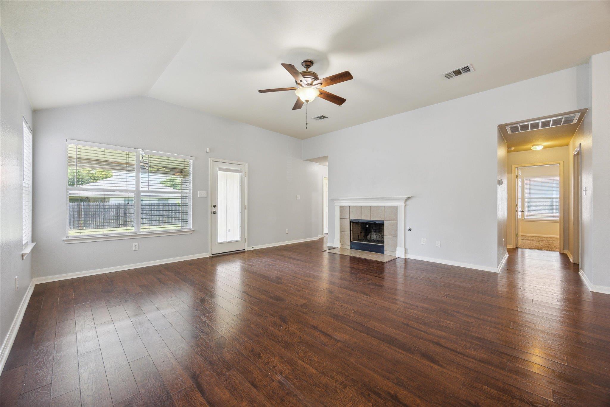 3813 Bandice Ln Property Photo 3