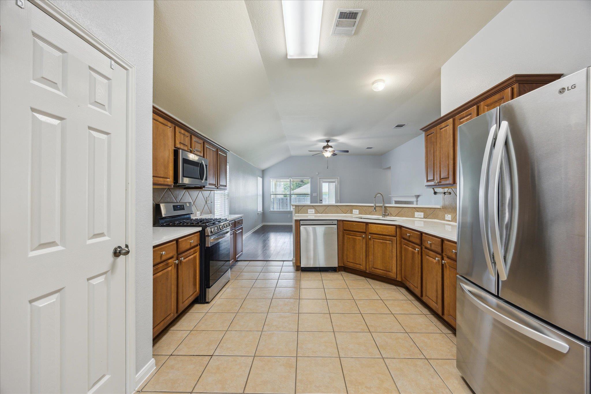 3813 Bandice Ln Property Photo 6