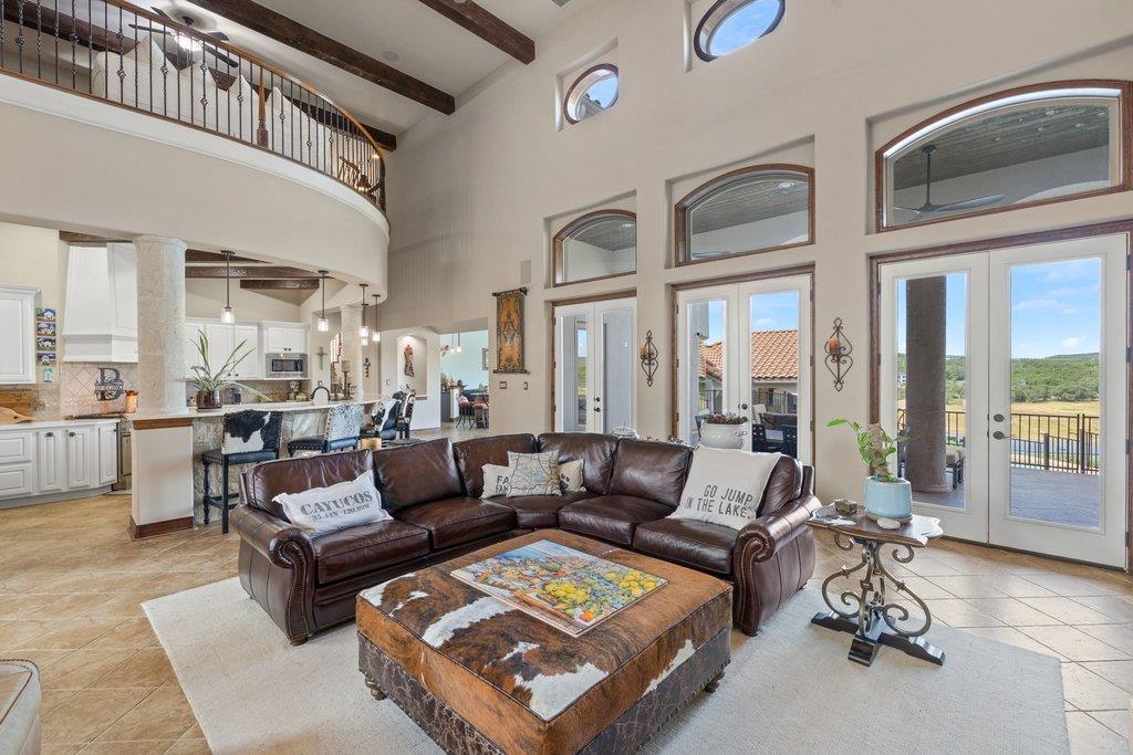 17508 Northlake Hills Dr Property Photo 10