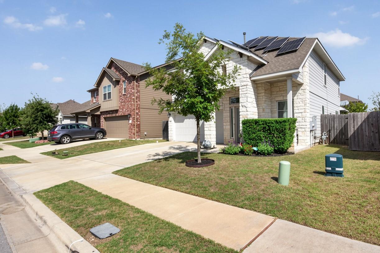 720 Durness Dr Property Photo 3