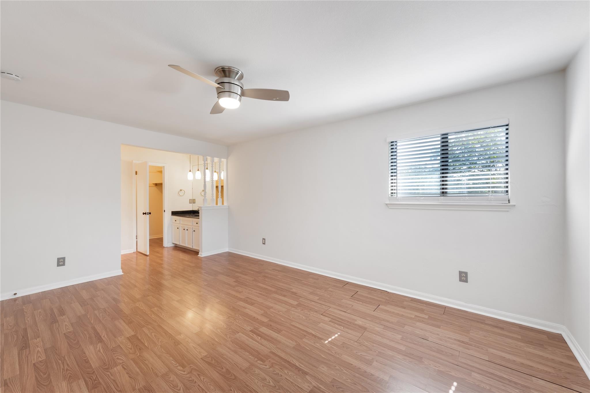 1504 Aquifer Cv #b Property Photo 14