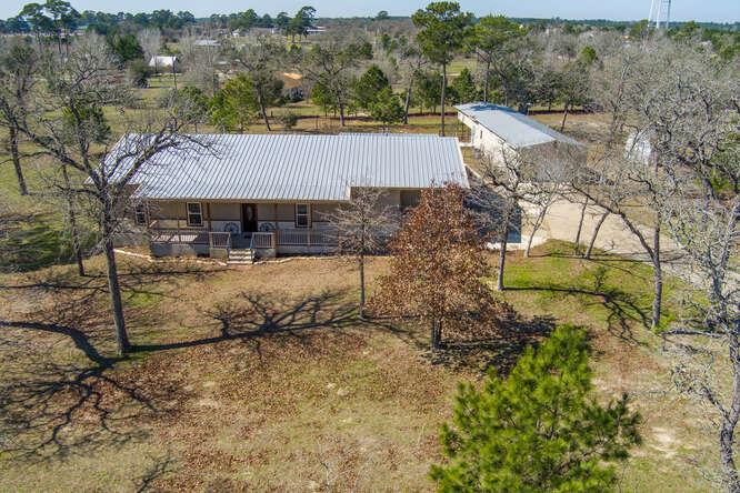 120 Lariat Ct Property Photo 3
