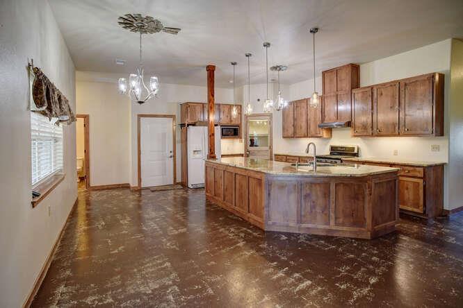 120 Lariat Ct Property Photo 6